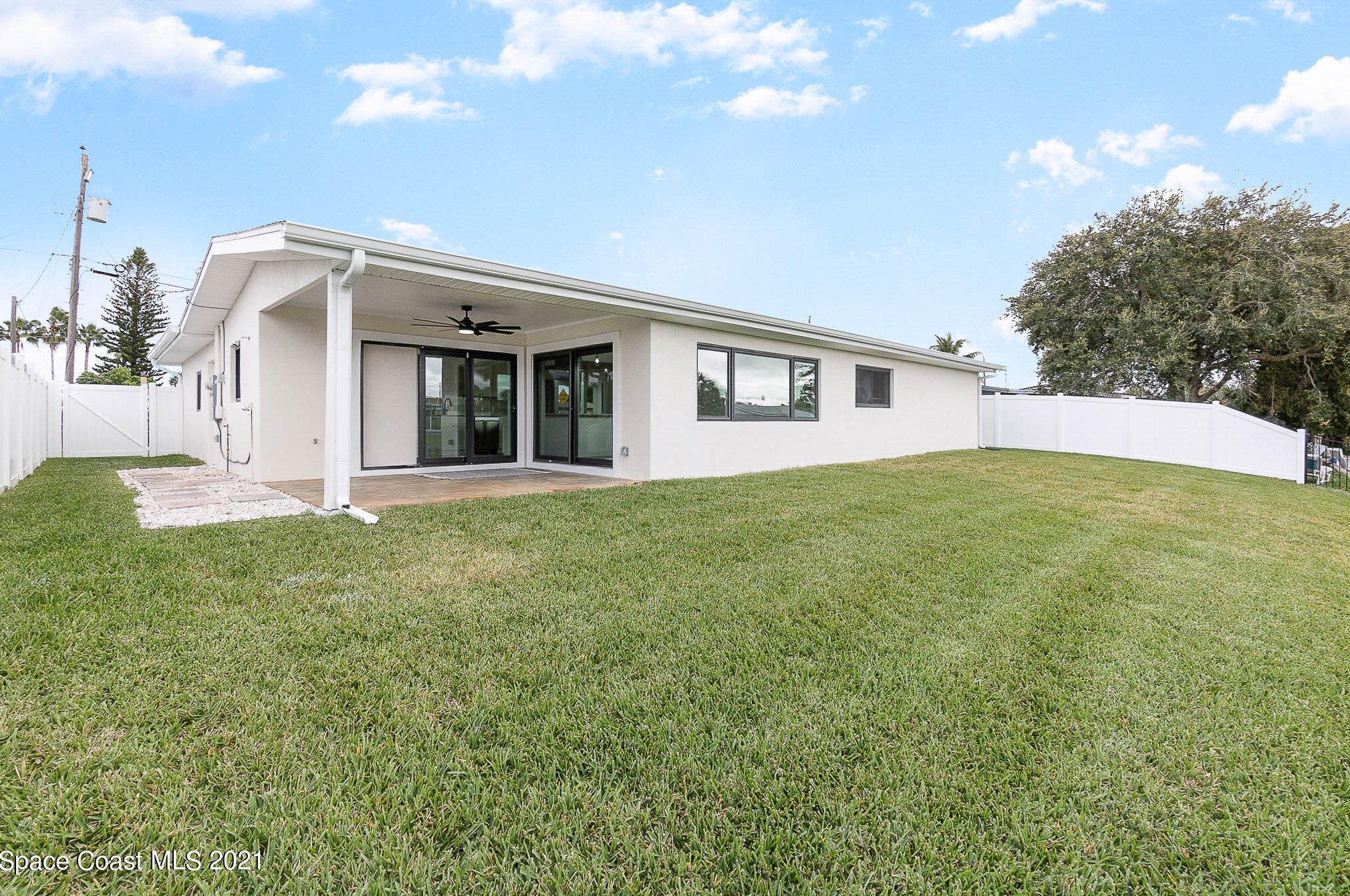 745 Jacaranda St, Merritt Island FL  32952-5902 exterior