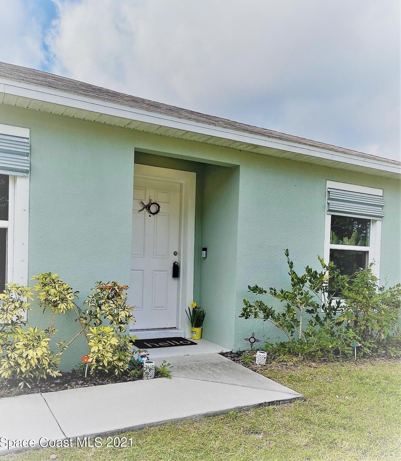 886 Carnation Ave, Melbourne, FL 32909-4485