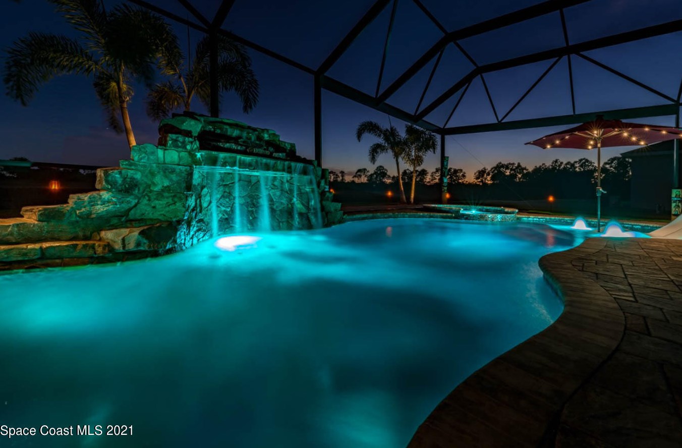 193 Brandy Creek Cir, Melbourne, FL 32909-2331