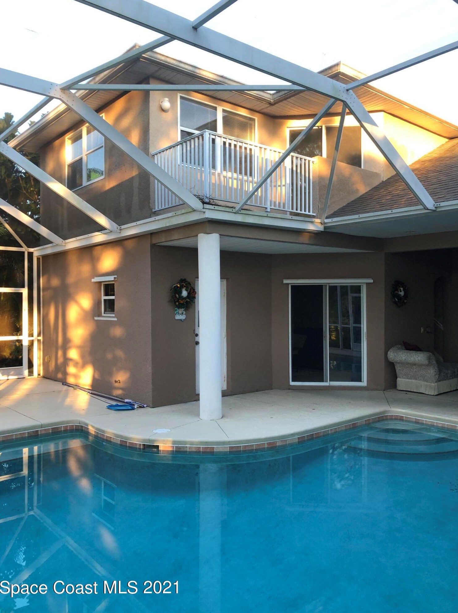 1820 Winding Ridge Cir, Melbourne FL  32909-2314 exterior