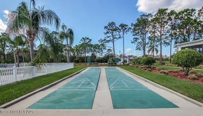 1820 Winding Ridge Cir, Melbourne FL  32909-2314 exterior