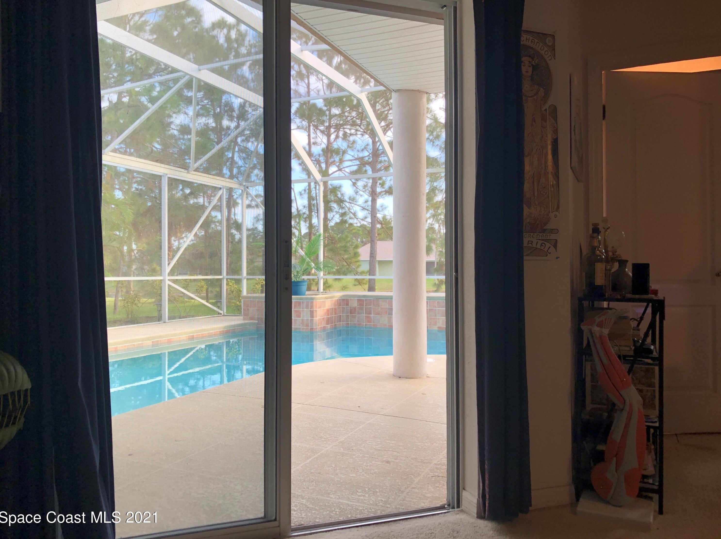 1820 Winding Ridge Cir, Melbourne FL  32909-2314 exterior