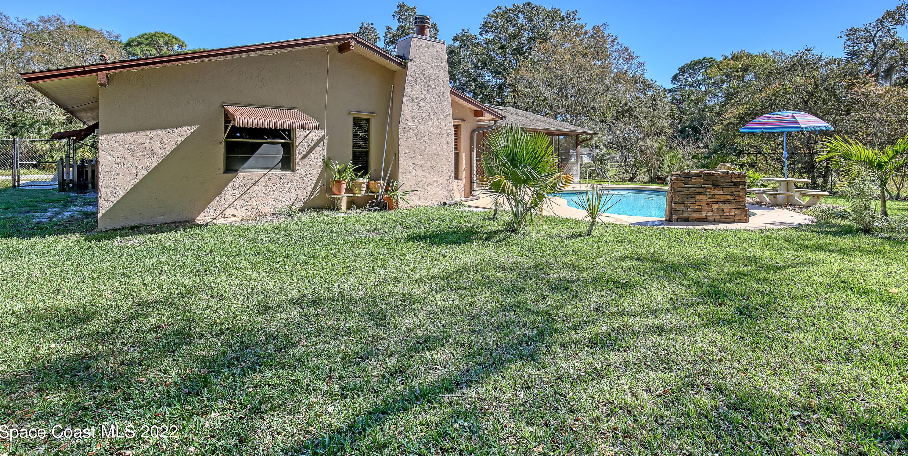 916 Nevada Dr, Melbourne FL  32907-1472 exterior