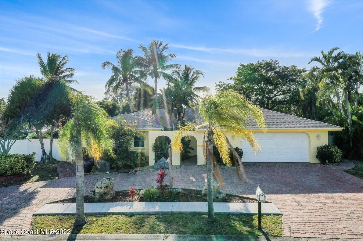 516 Temple St, Melbourne, FL 32937-3325