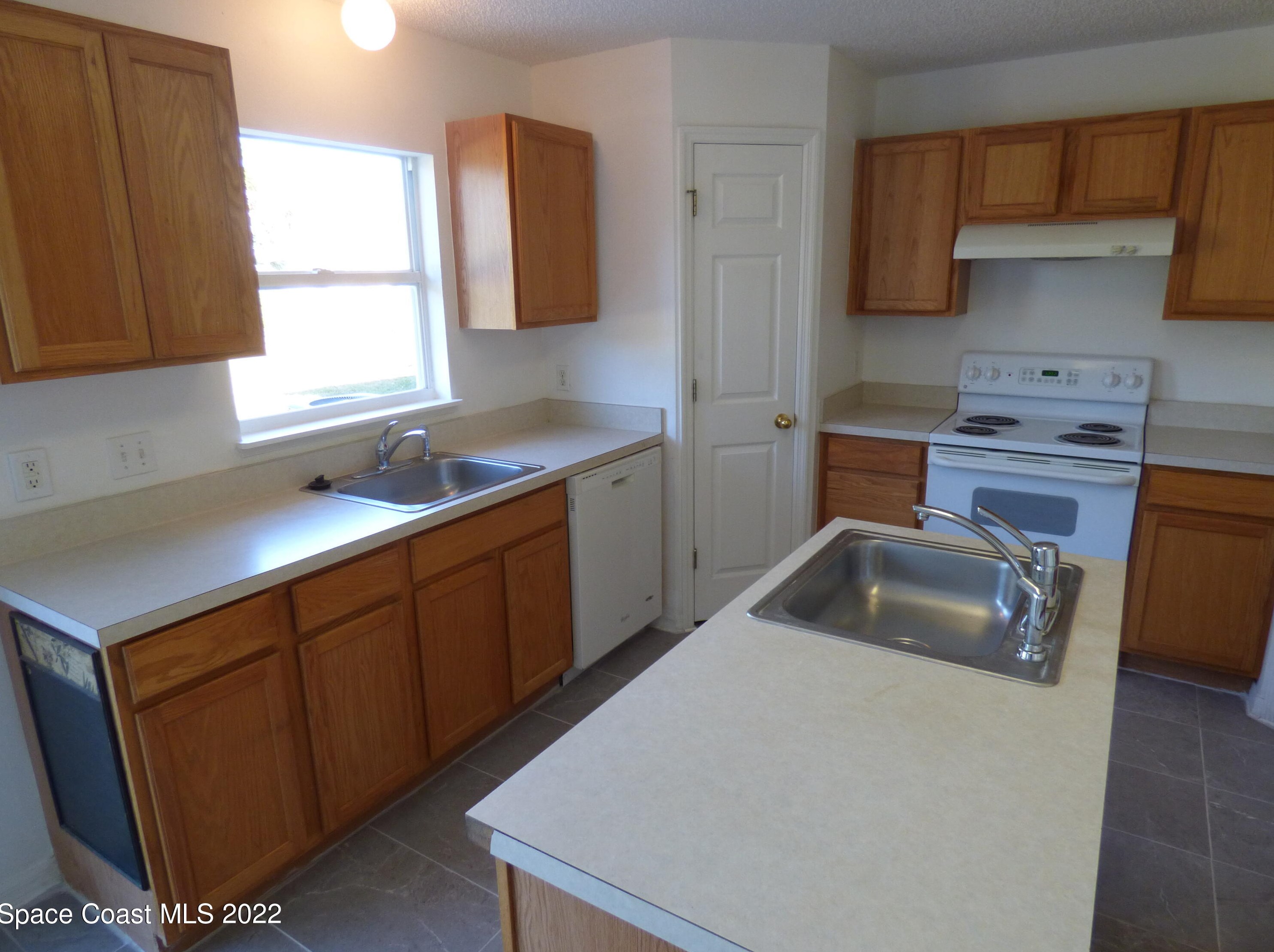 668 Macon Dr, Titusville, FL 32780