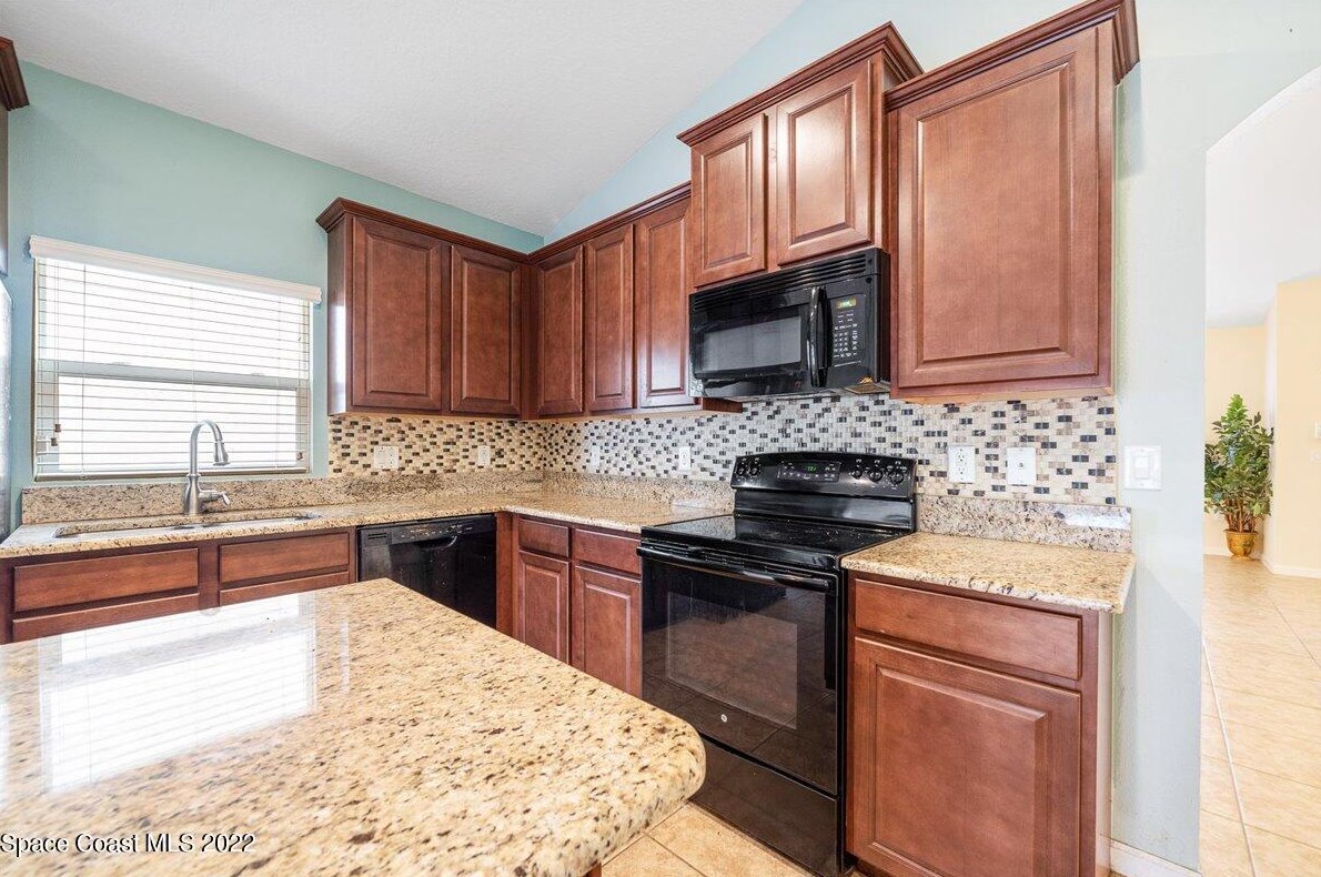 2675 Snapdragon Dr, Melbourne, FL 32907-7219