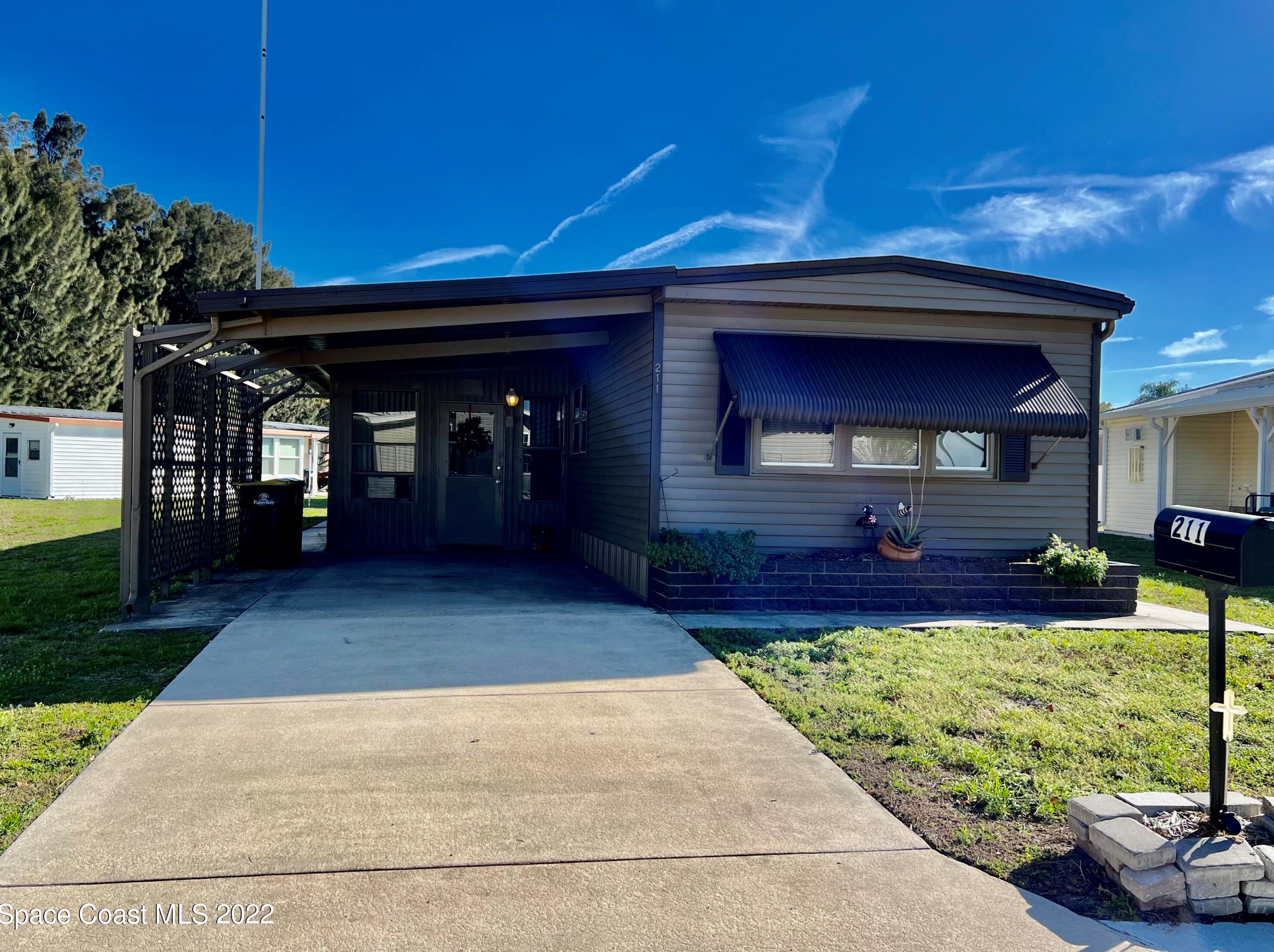 211 Borel Cir, Melbourne, FL 32907-5511