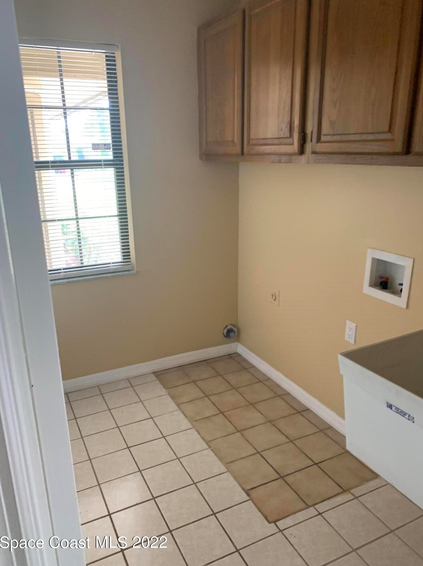 3528 Sparrow Ln, Melbourne, FL 32935-4775