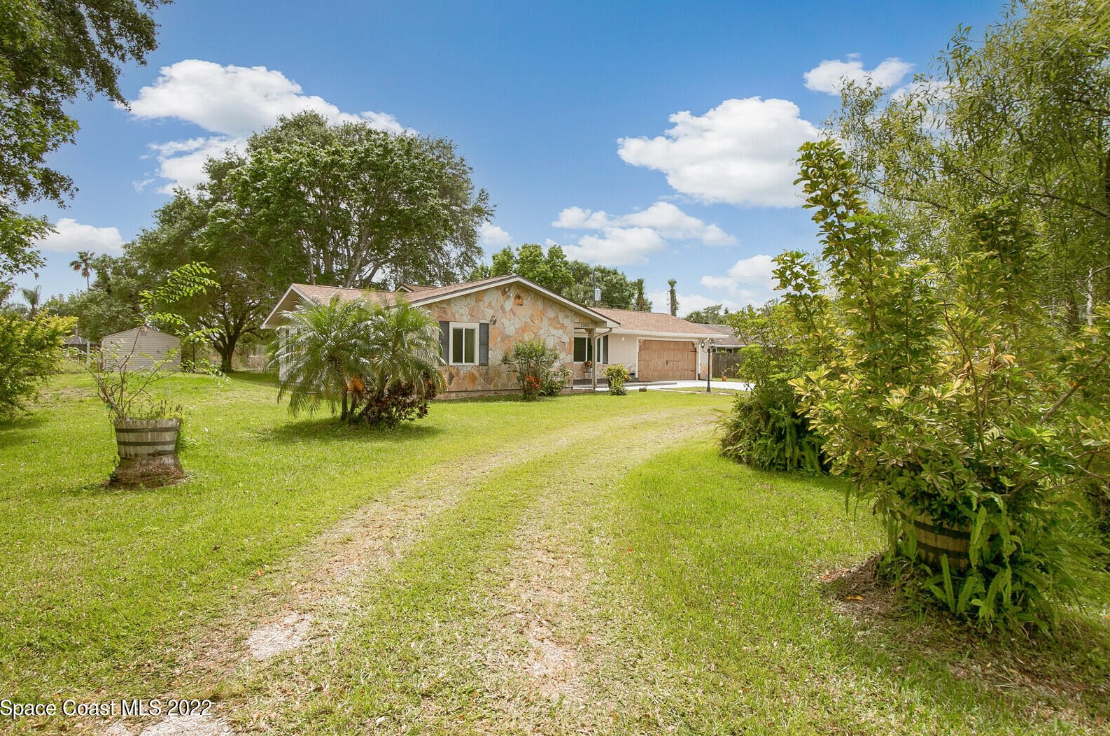 1065 Pne Is Rd, Merritt Island FL 32953-6605 exterior