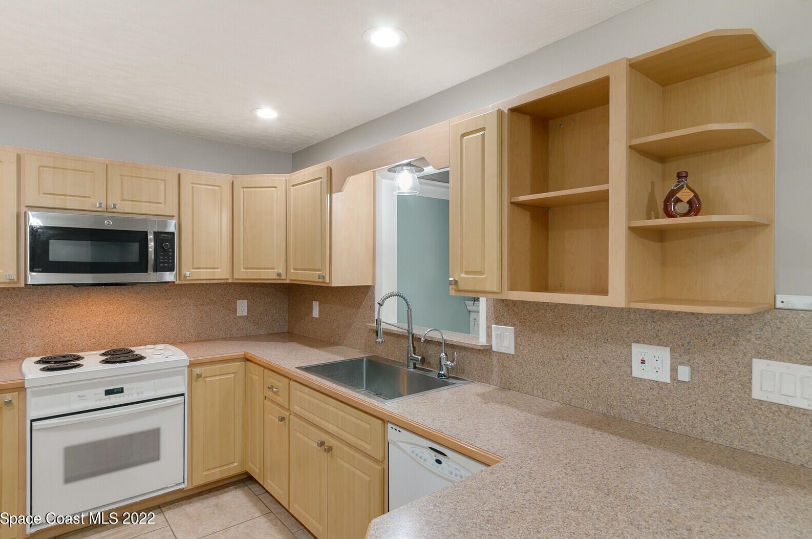 1065 Pne Is Rd, Merritt Island FL 32953-6605 exterior