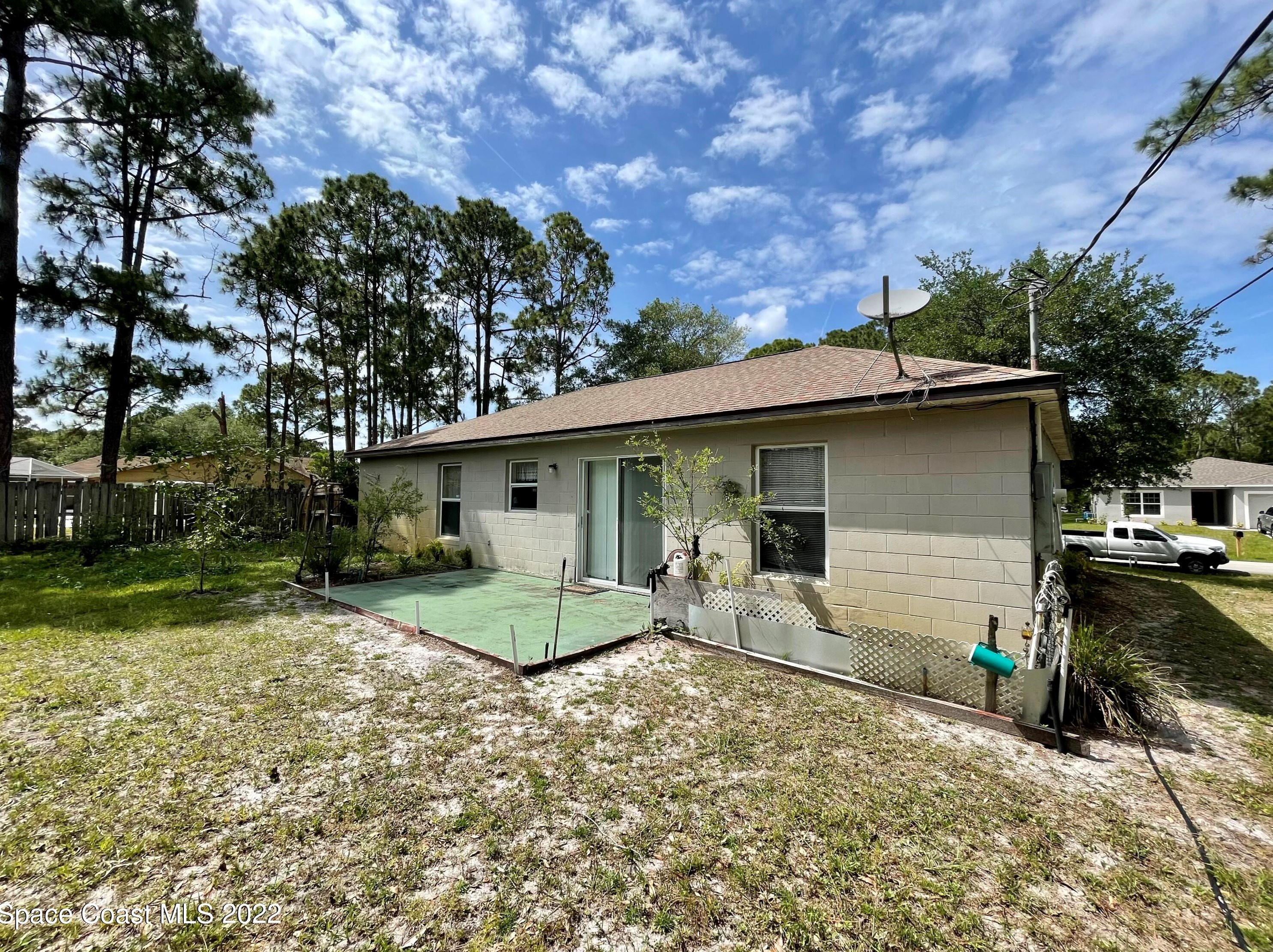 1230 Harwick St, Melbourne, FL 32908-7511