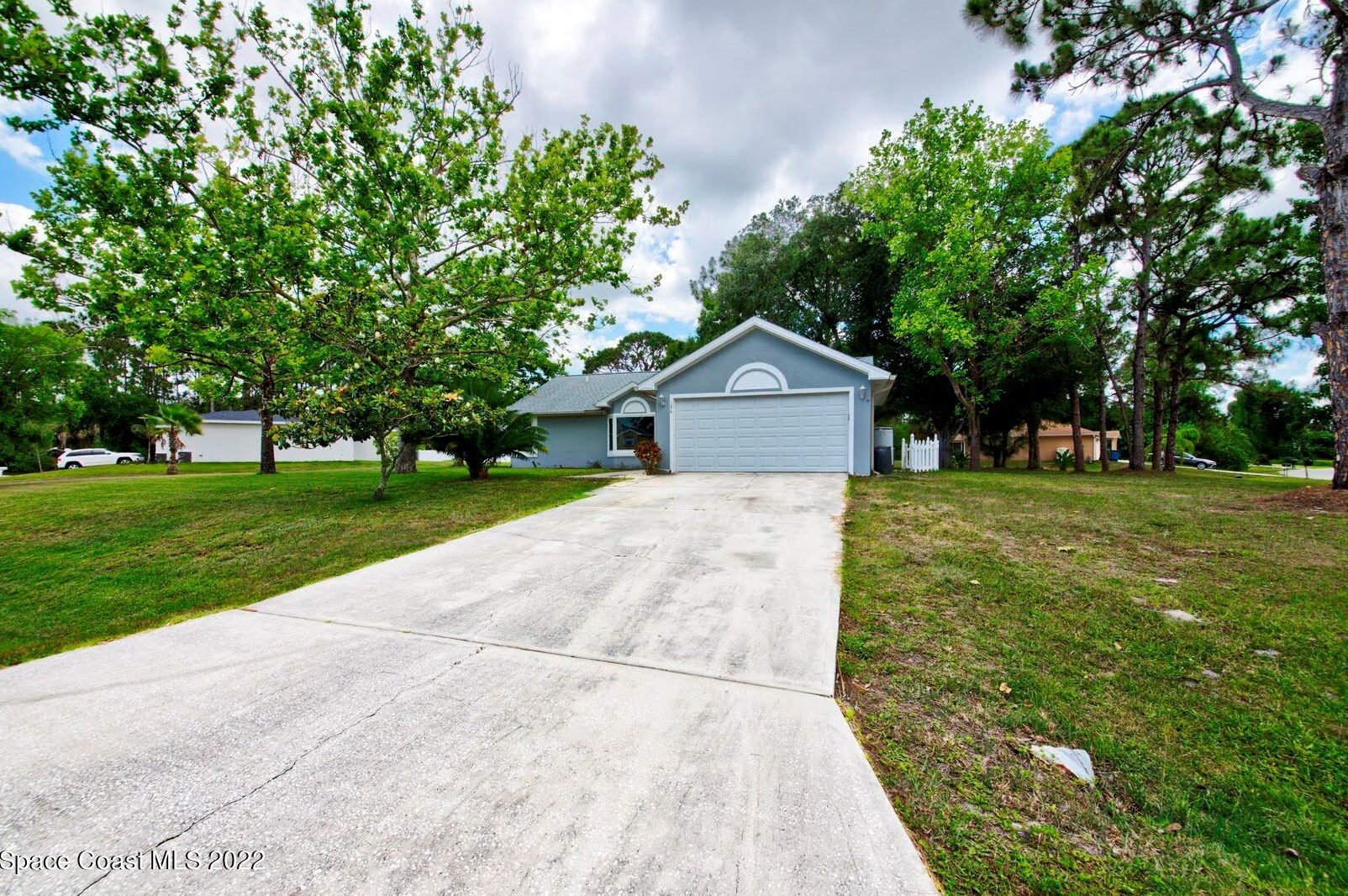 196 Delia Ave, Melbourne, FL 32907-6963