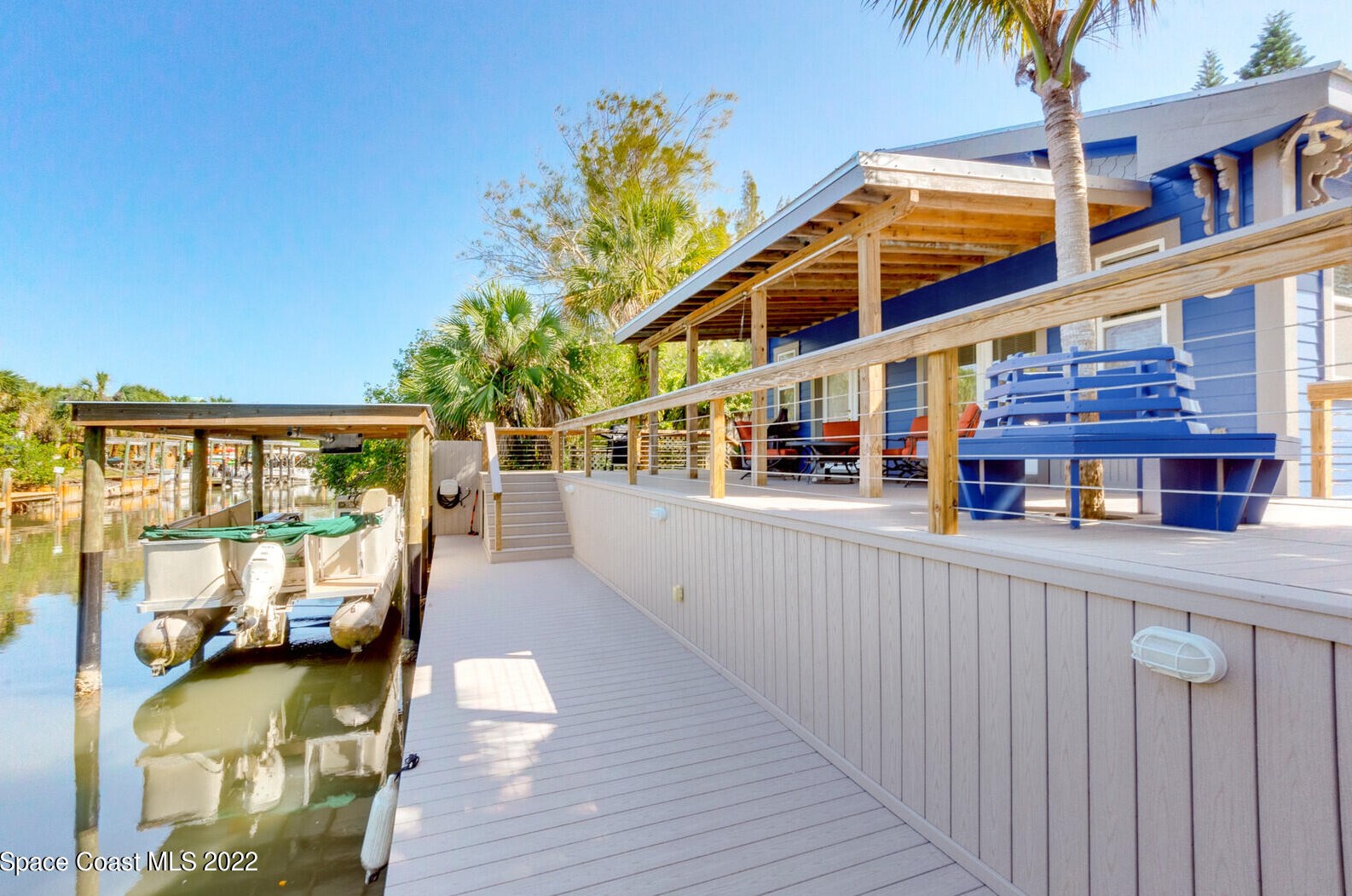 48 Vip Is, Melbourne FL  32949-2036 exterior