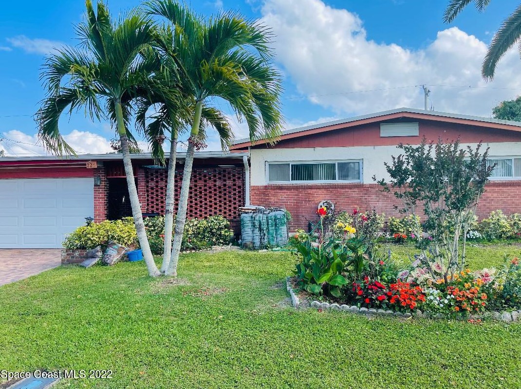 225 Bimini Dr, Merritt Island, FL 32952-3610