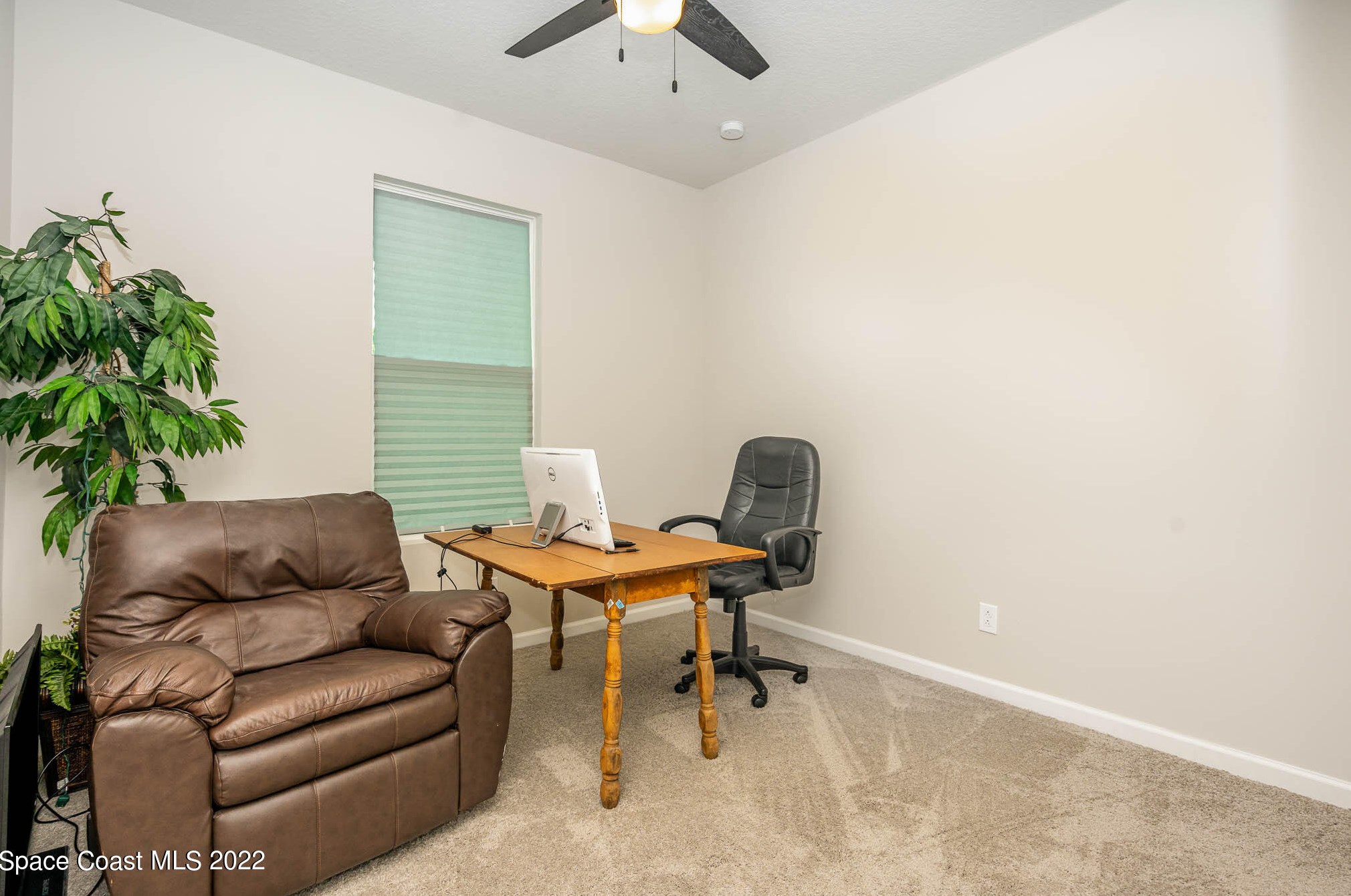 1071 Emerald Rd, Melbourne FL 32909-3886 exterior