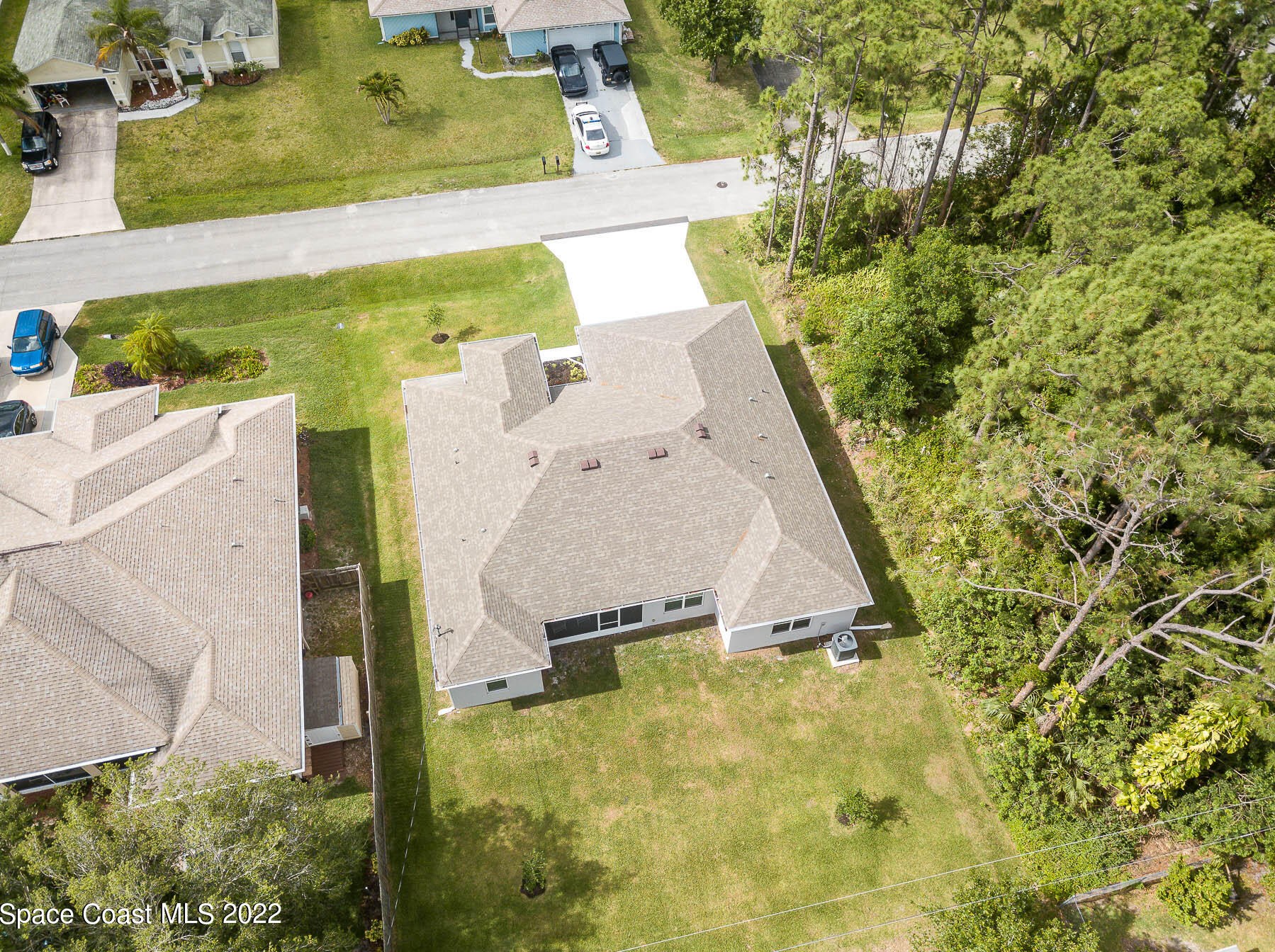 1071 Emerald Rd, Melbourne FL 32909-3886 exterior