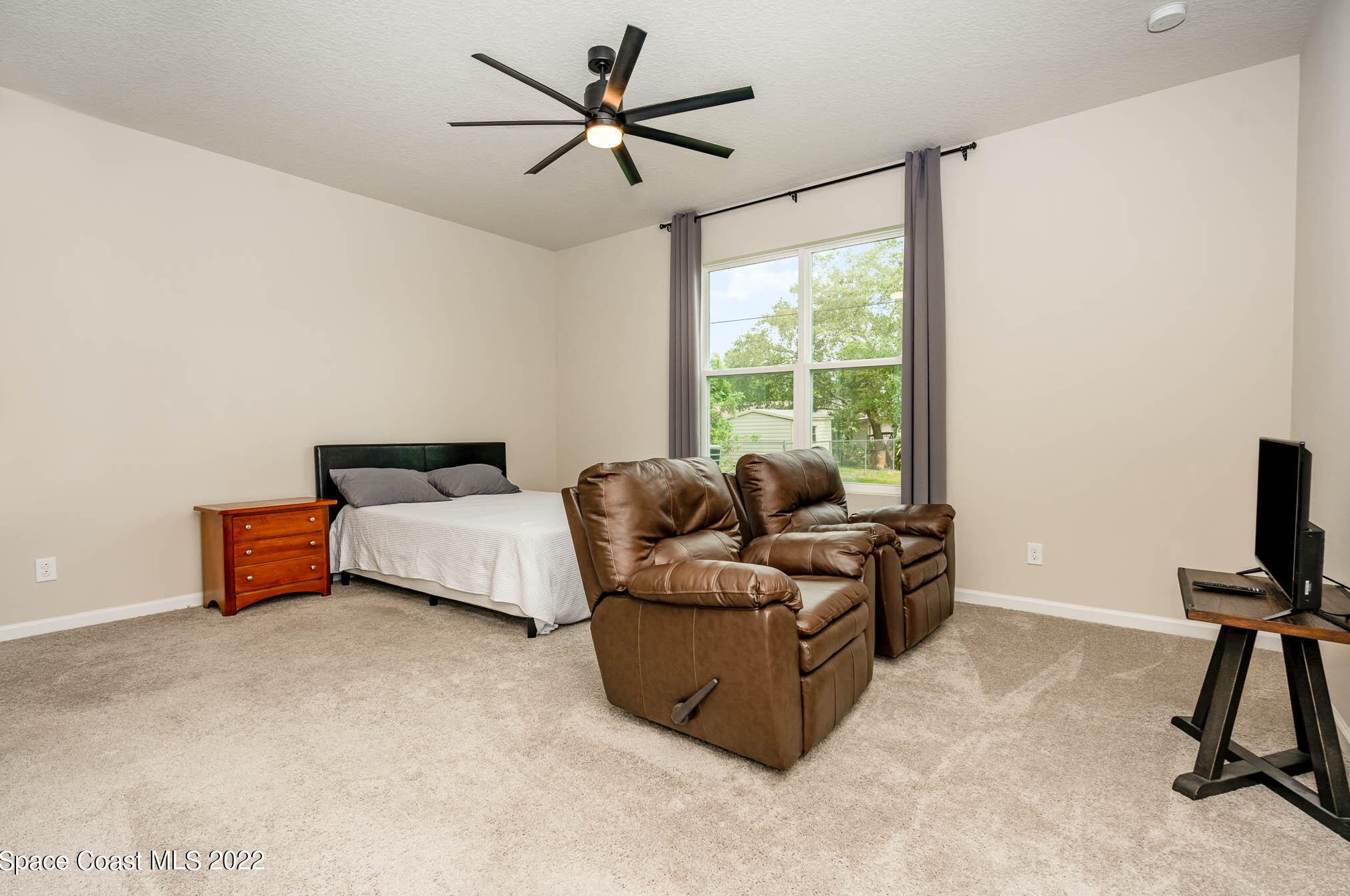 1071 Emerald Rd, Melbourne FL 32909-3886 exterior