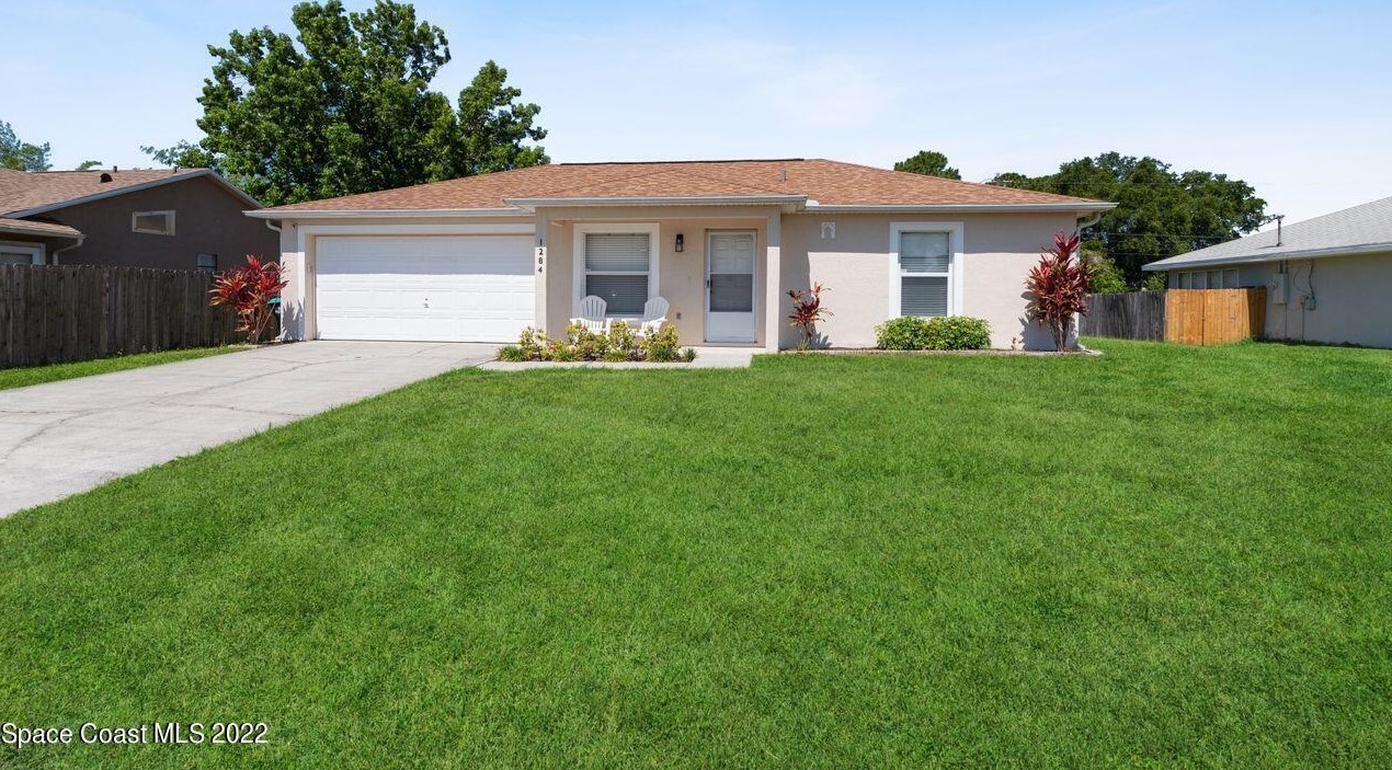 1284 Ashboro Cir, Melbourne, FL 32909-6549