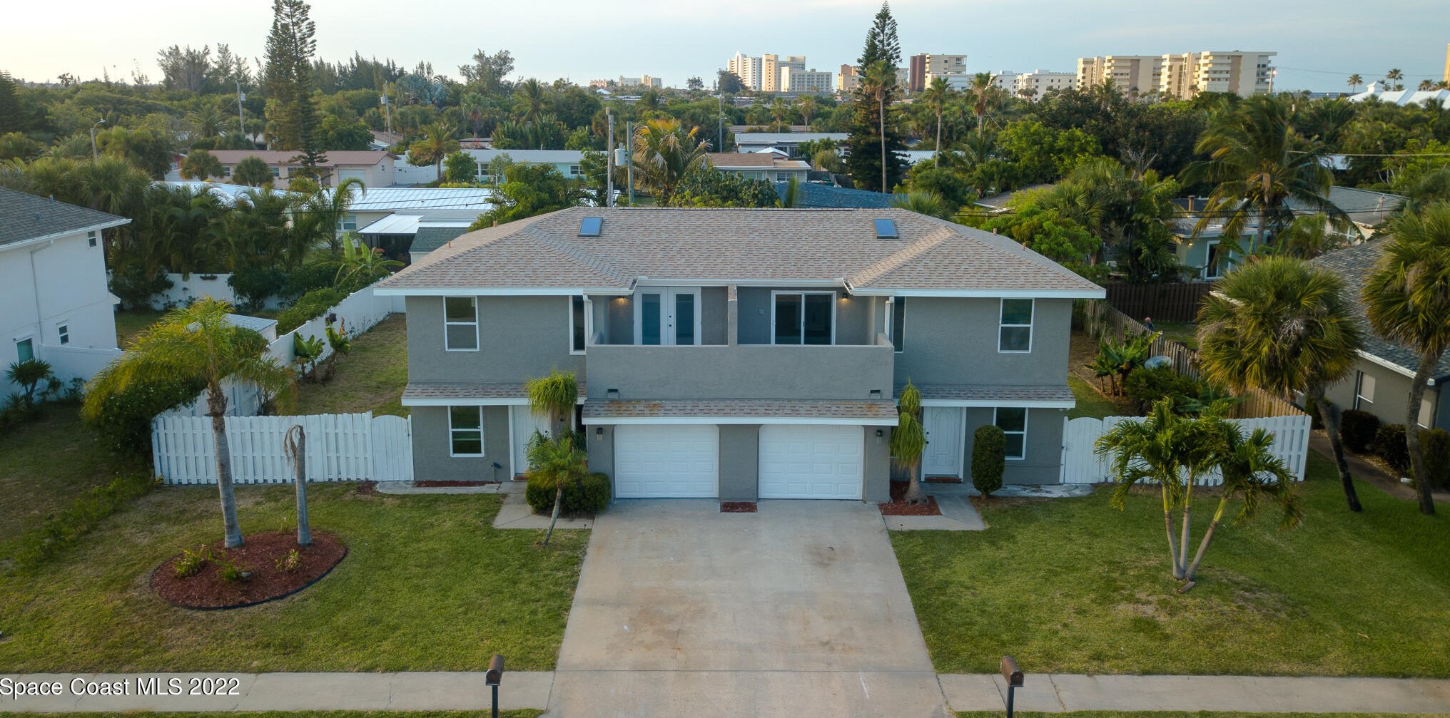 256 Provincial Dr, Melbourne, FL 32903-2330