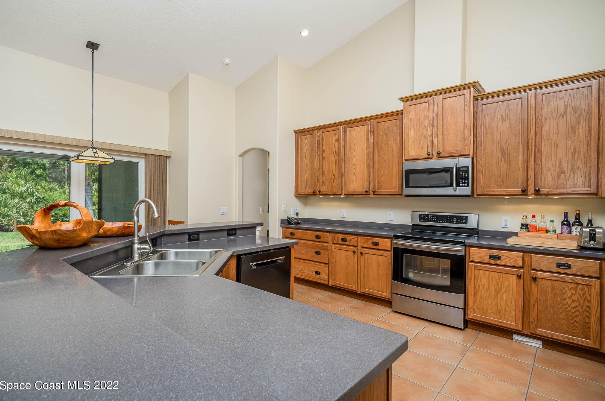 2985 Tuscarora Ct, Melbourne, FL 32904-8099