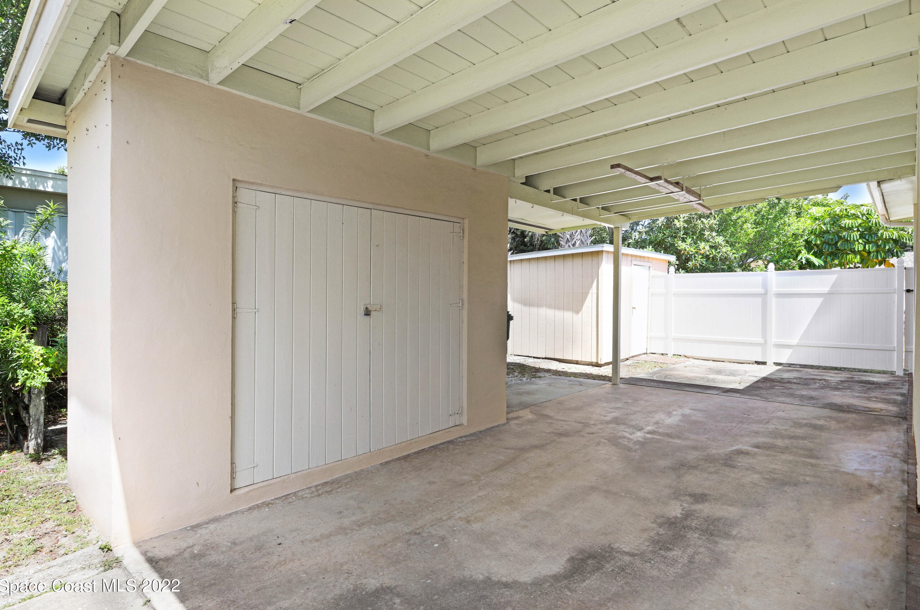 1856 Mckinley Ave, Melbourne, FL 32935-4052