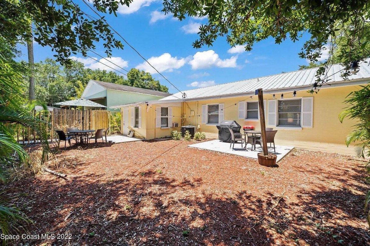 140 Mcleod St, Merritt Island, FL 32953-3466