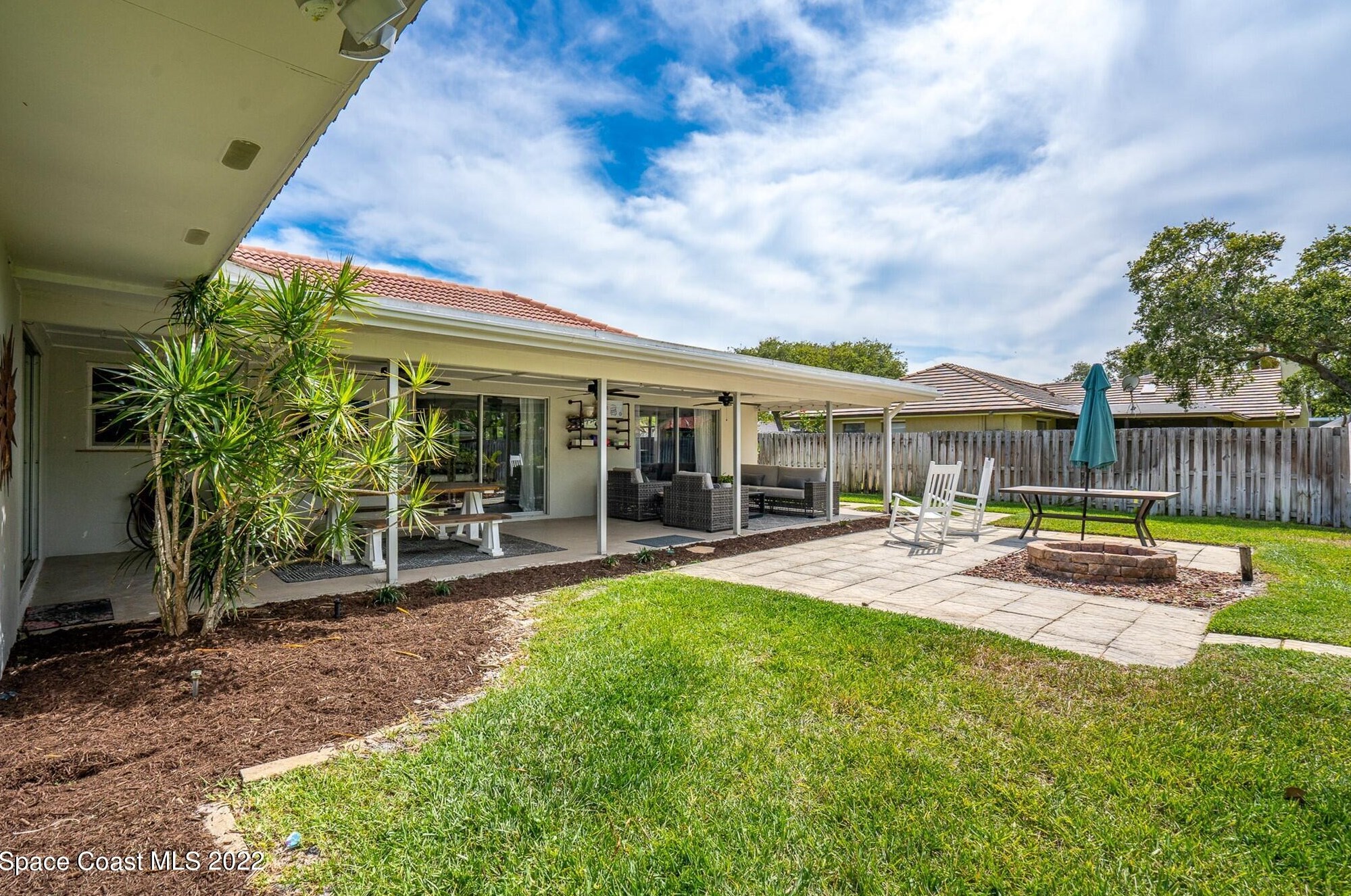 520 Rio Casa Dr, Melbourne FL 32903-3703 exterior