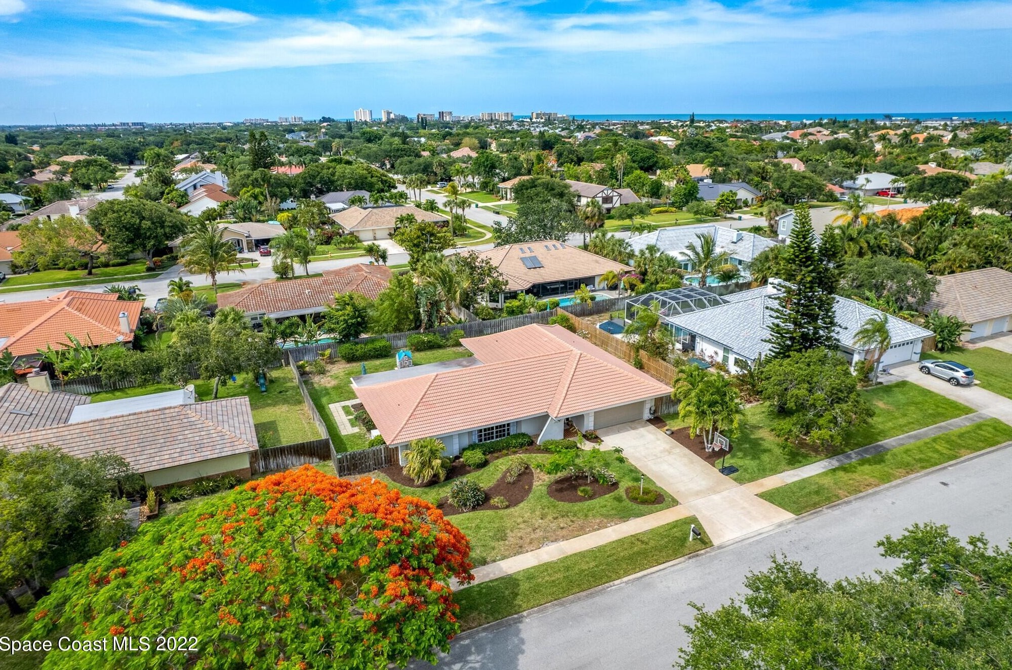 520 Rio Casa Dr, Melbourne FL 32903-3703 exterior