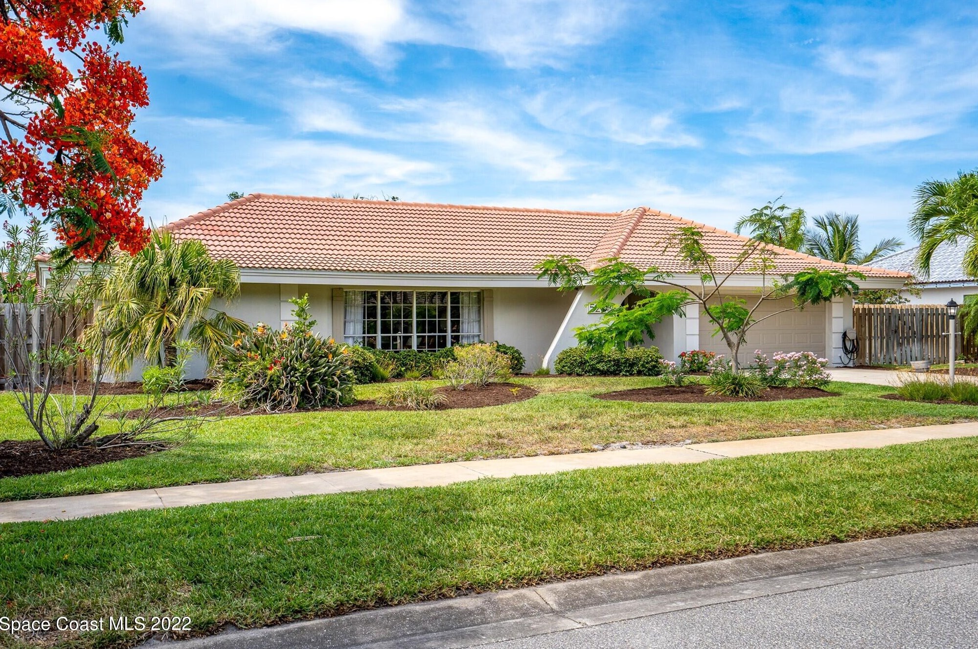 520 Rio Casa Dr, Melbourne FL 32903-3703 exterior