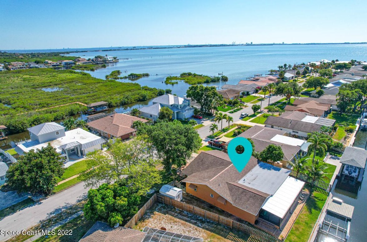 1625 Larchmont Ct, Merritt Island, FL 32952-5667