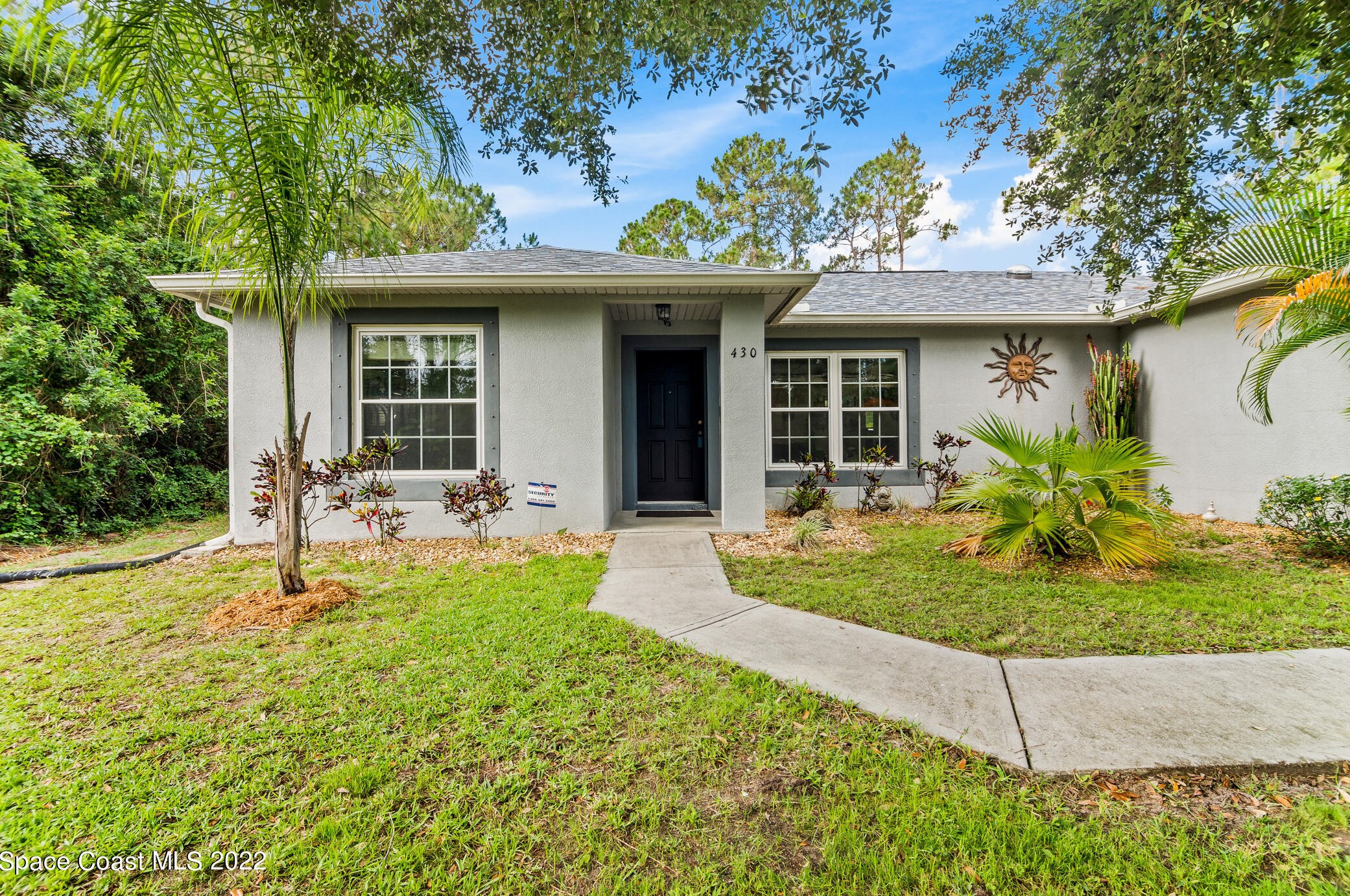 430 Halloran St, Melbourne, FL 32909-8318