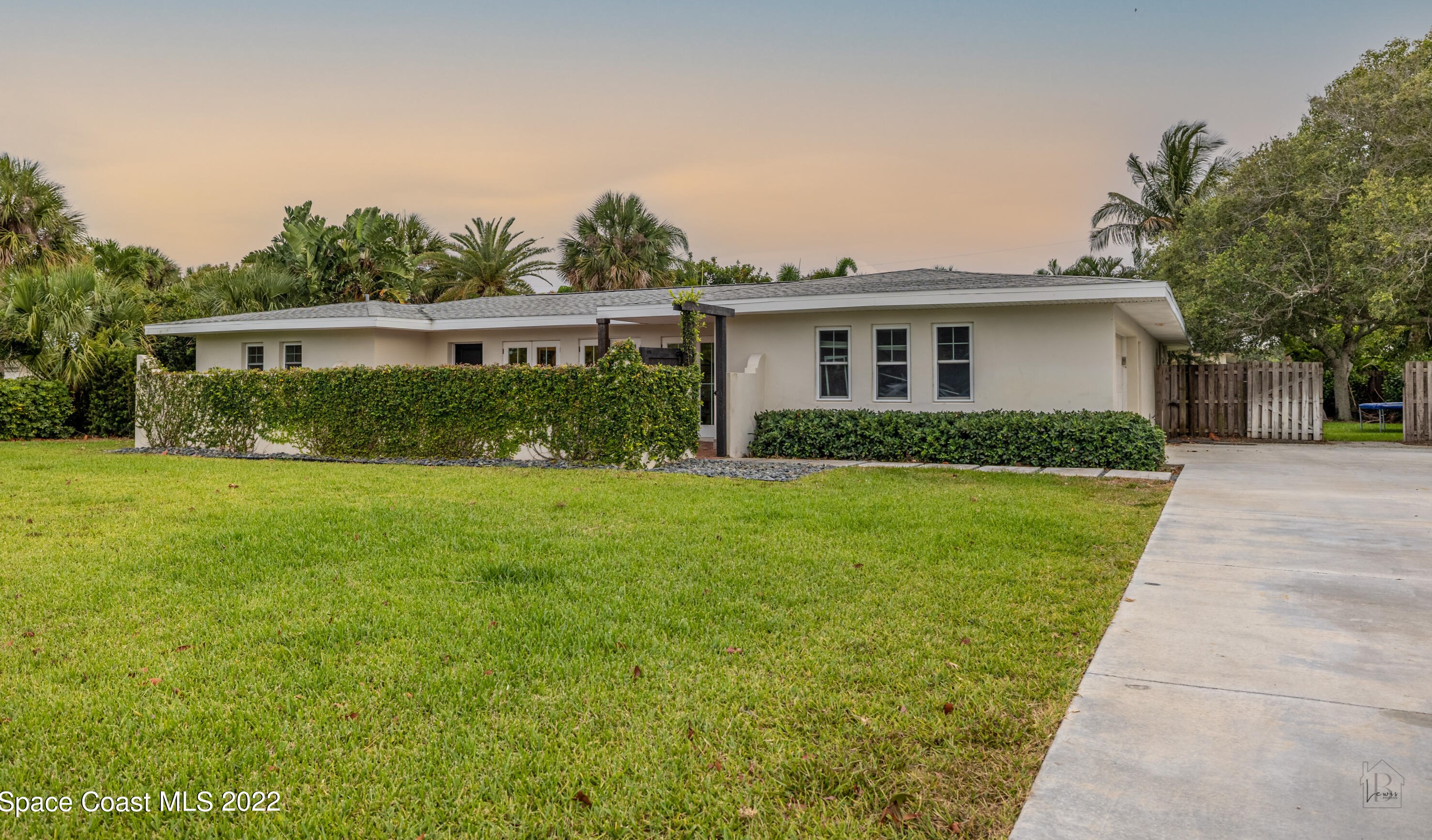417 Magnolia Ave, Melbourne, FL 32935-6455