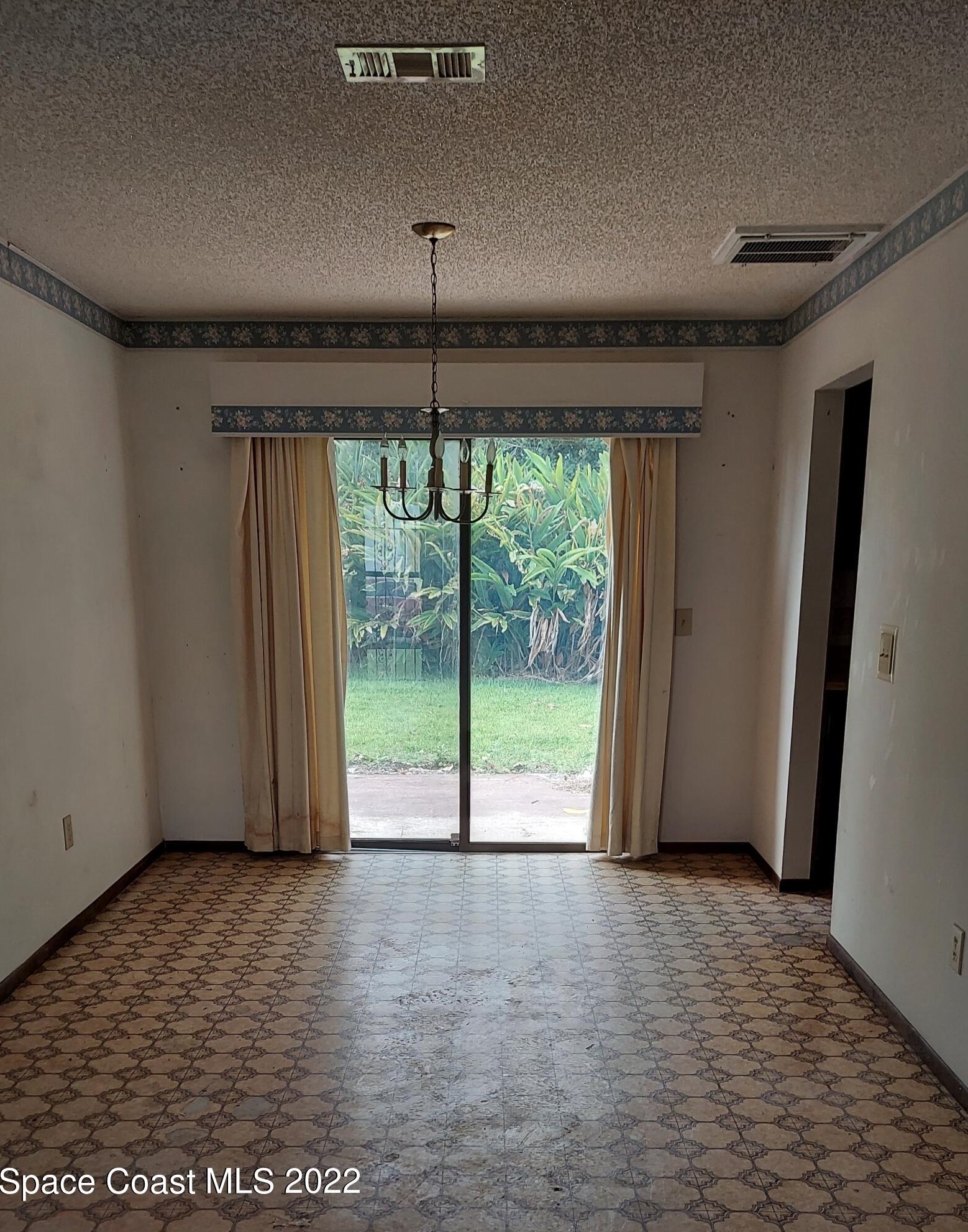 1845 Glenwood, Melbourne FL  32907-2423 exterior
