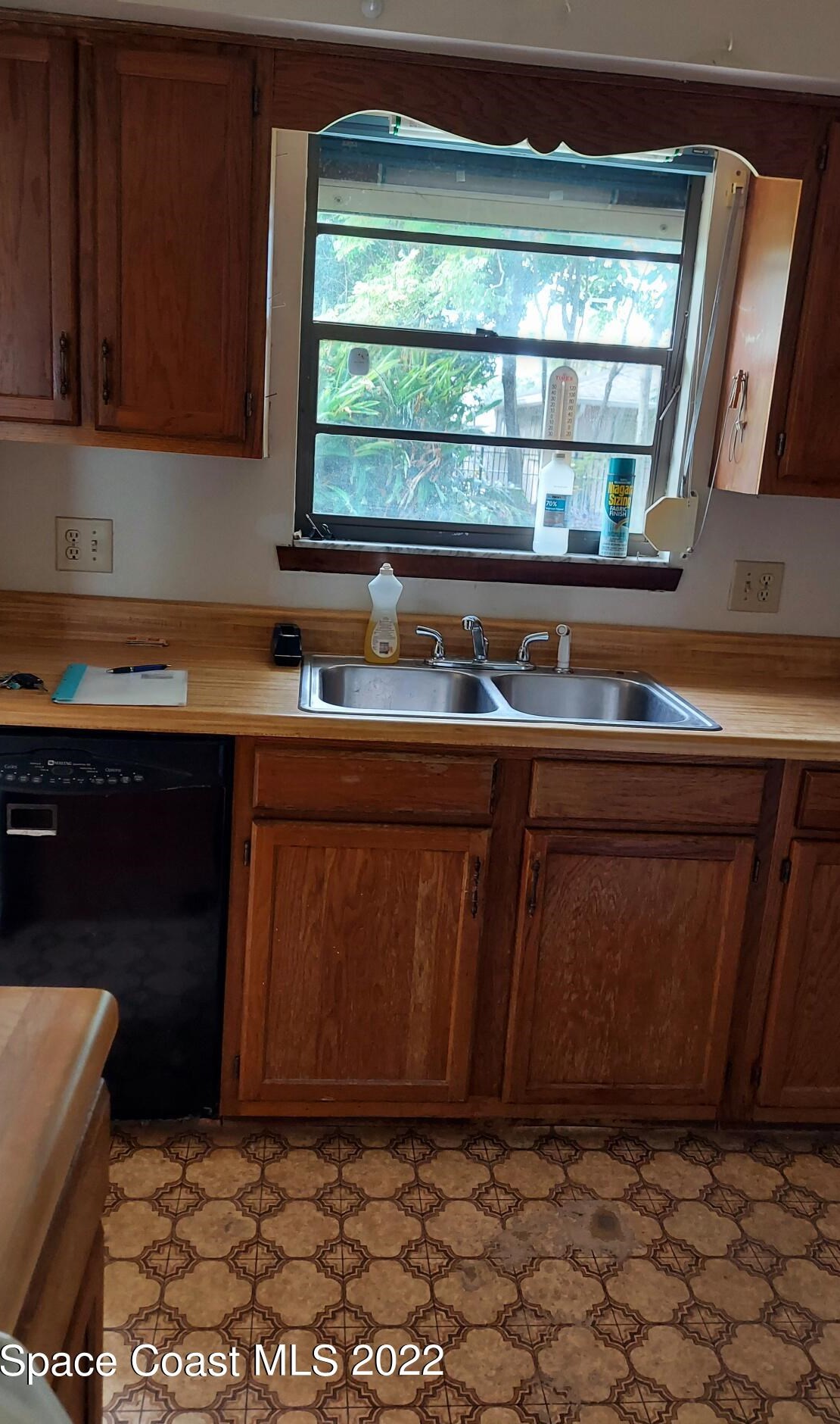1845 Glenwood, Melbourne FL  32907-2423 exterior