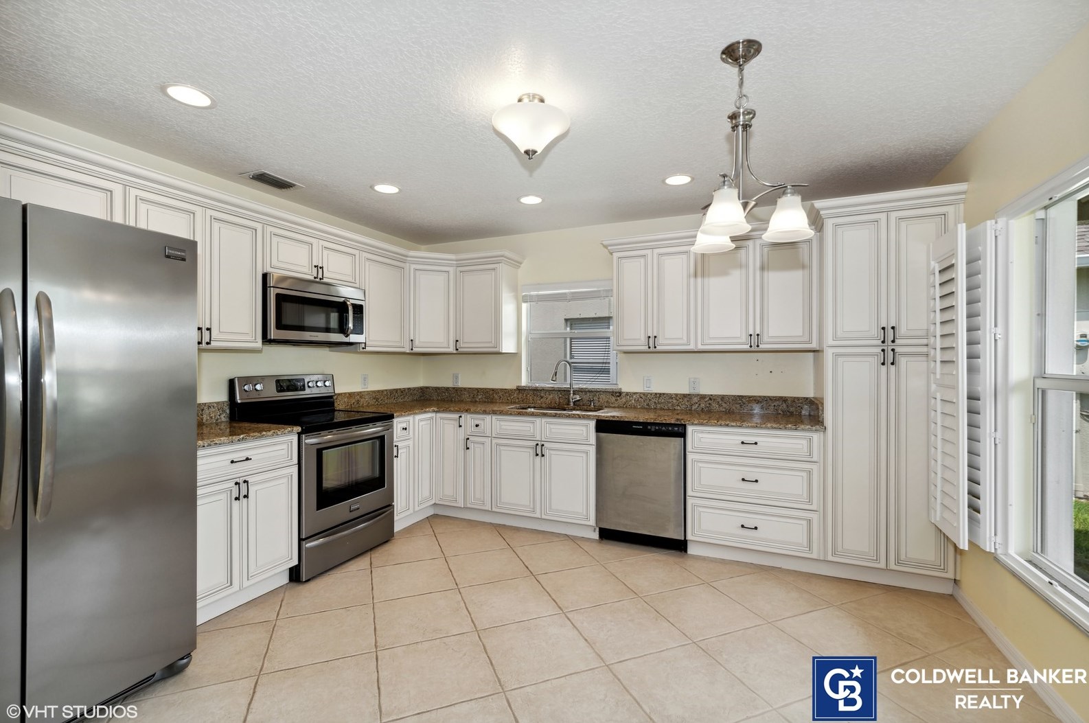 2184 Spring Creek Cir, Melbourne, FL 32905-4033