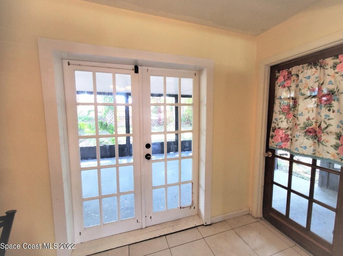 1180 Altman Dr, Merritt Island FL 32952-2768 exterior