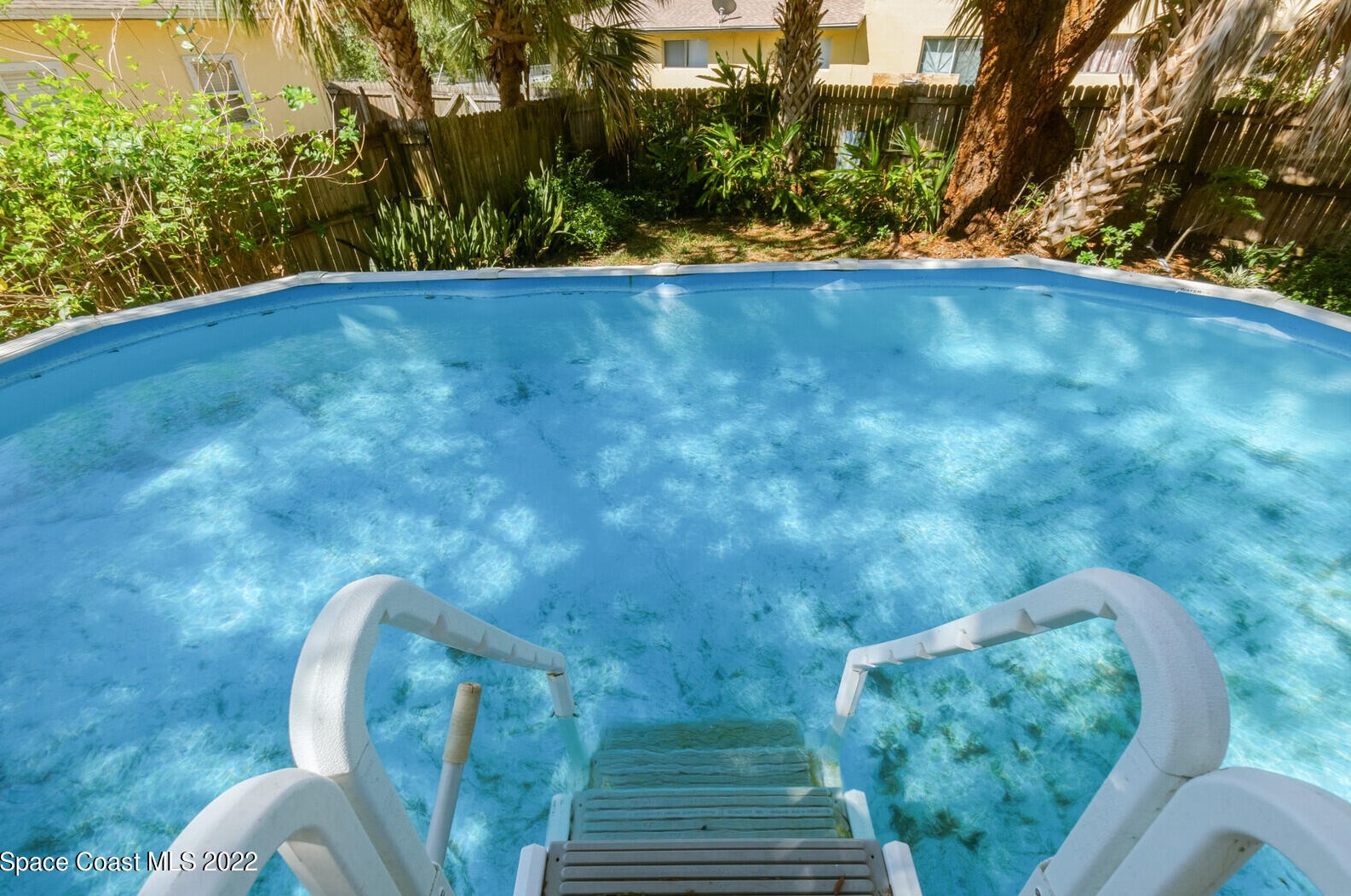 1698 Guava Ave, Melbourne FL 32935-7635 exterior