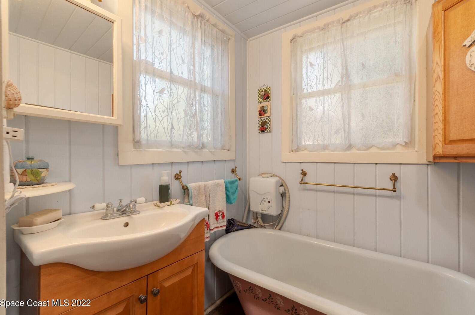 1698 Guava Ave, Melbourne FL 32935-7635 exterior