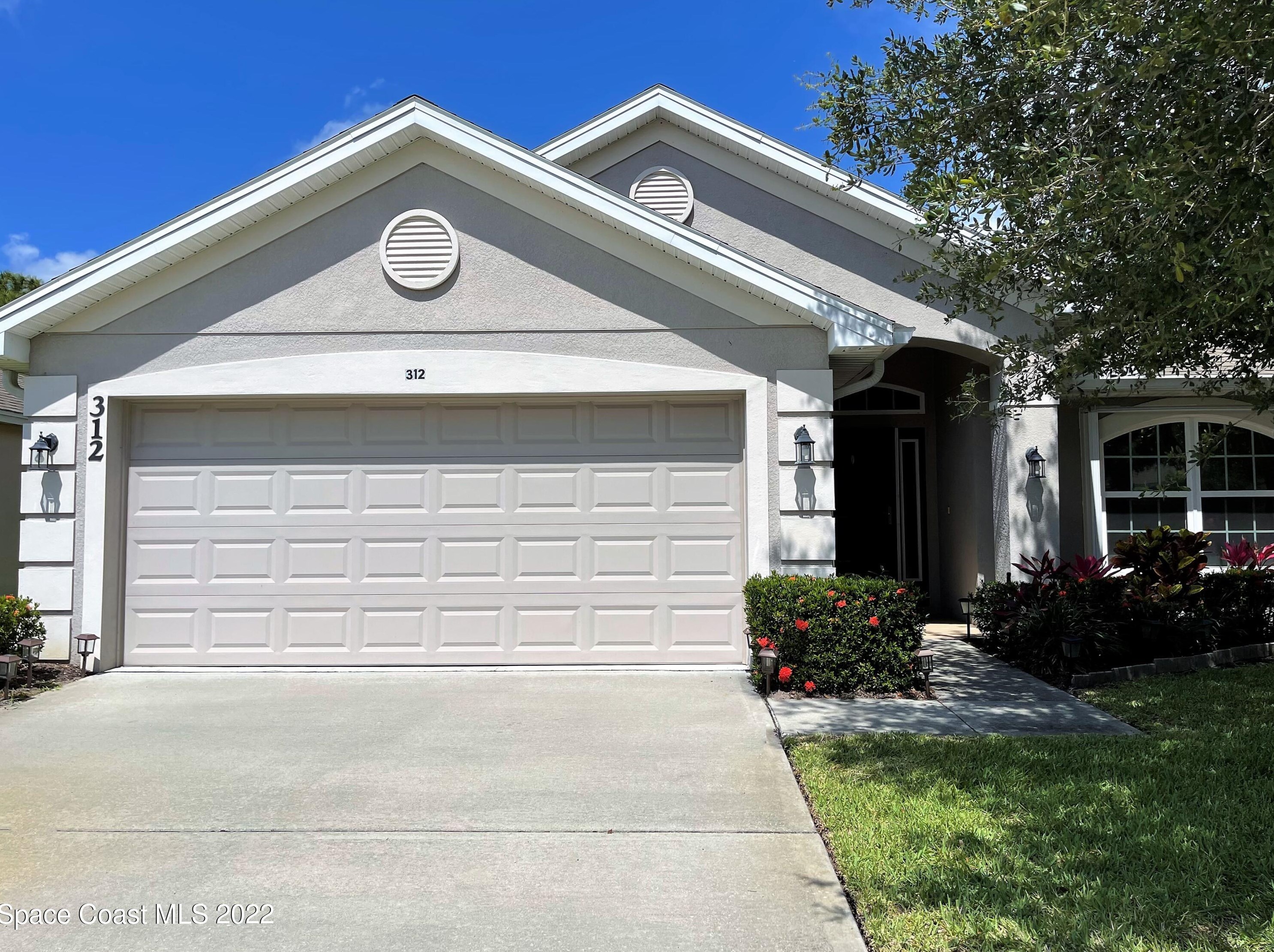 312 Briarcliff Cir, Sebastian, FL 32958