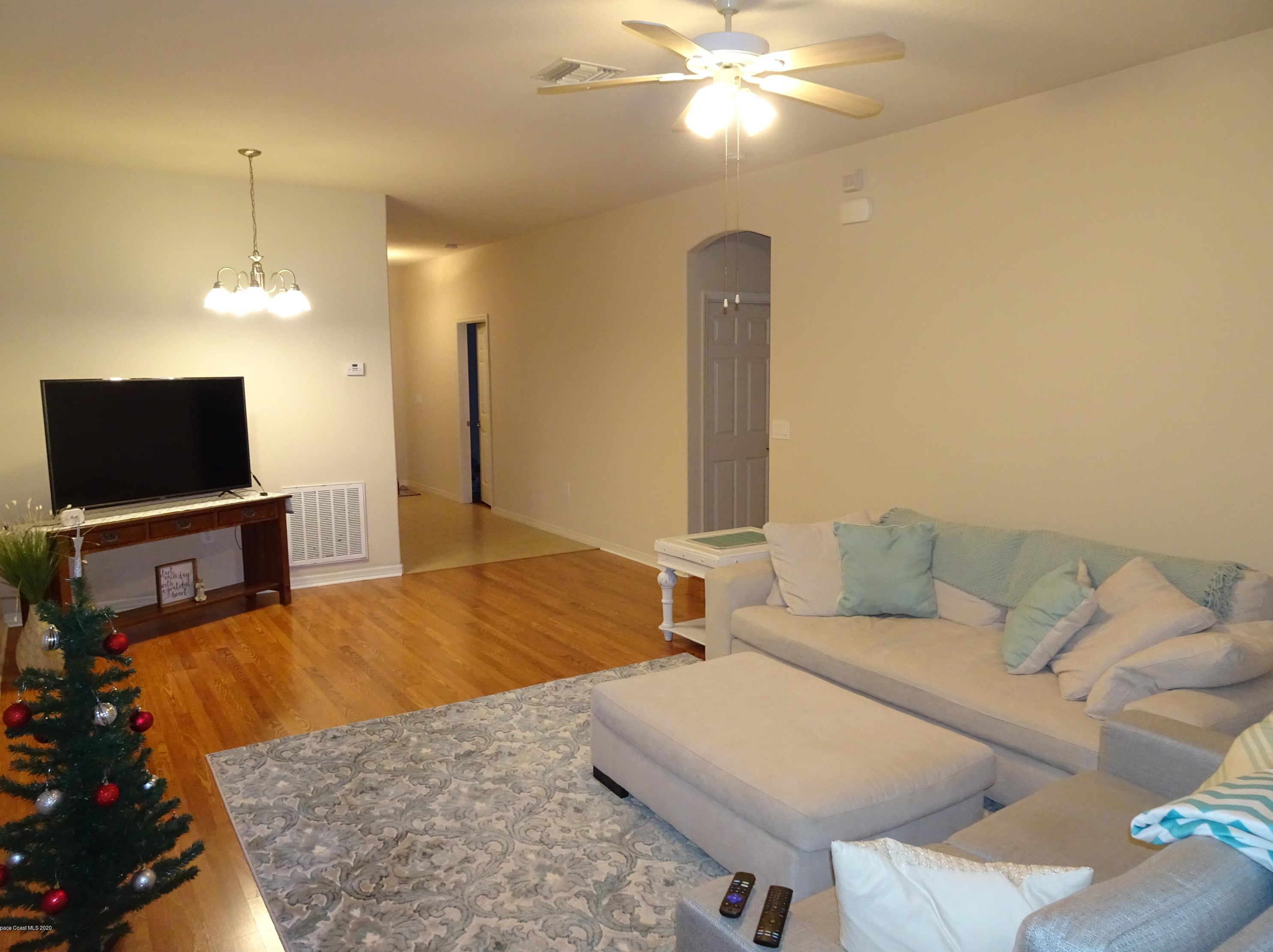 2299 Maeve Cir, Melbourne, FL 32904