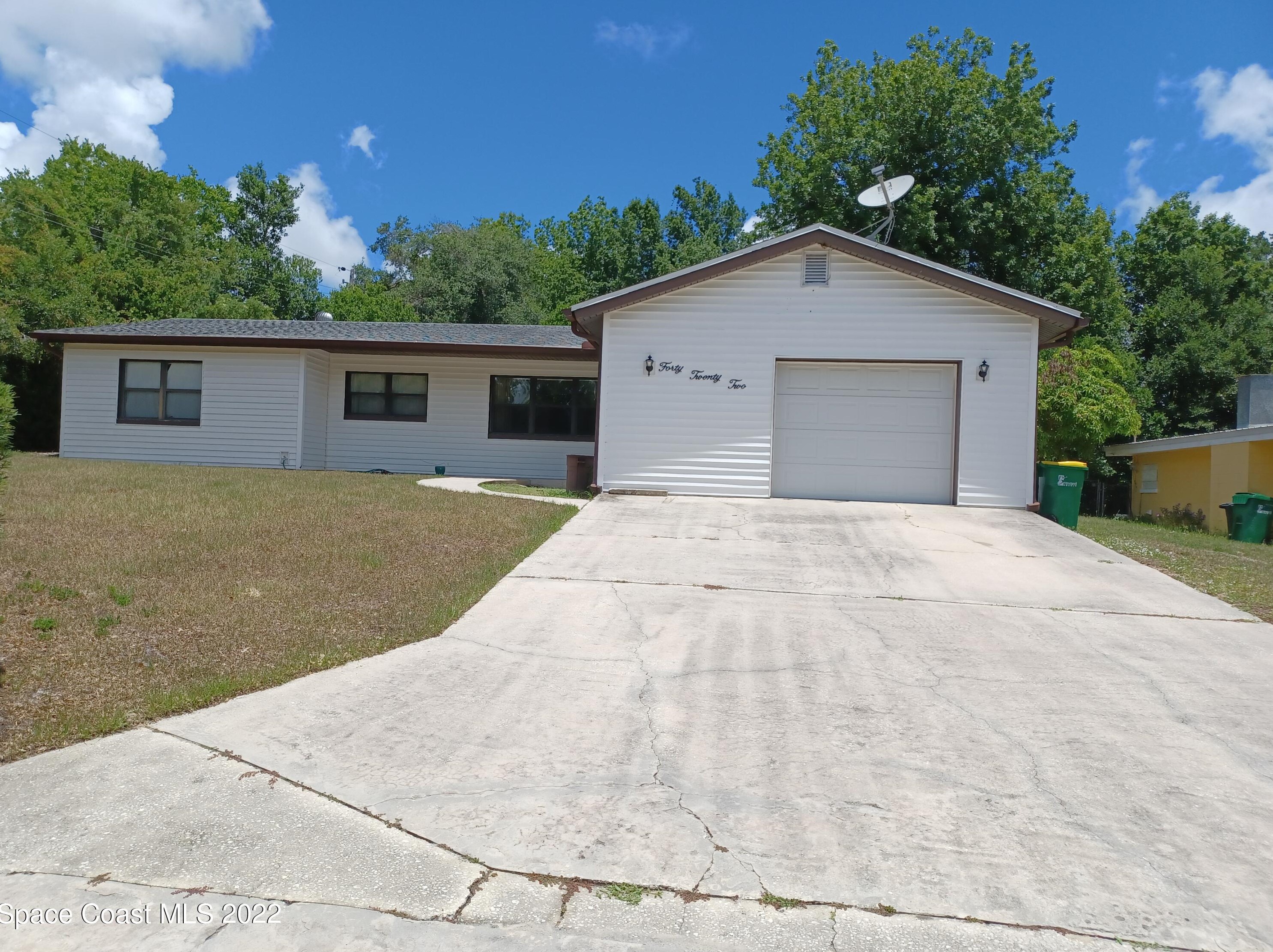 4022 Center St, Mims, FL 32754