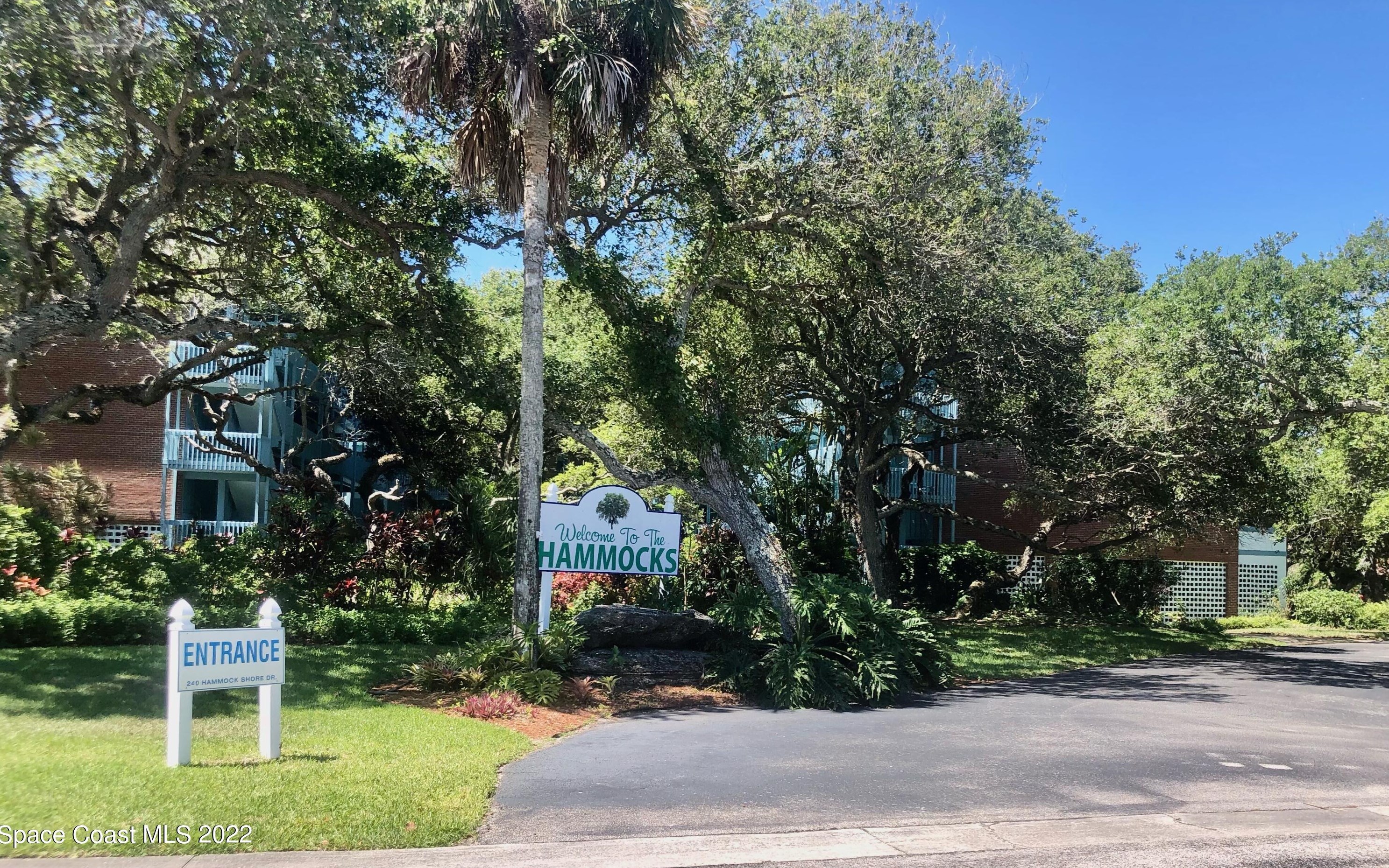 240 Hammock Shore Dr, Melbourne, FL 32951-3951