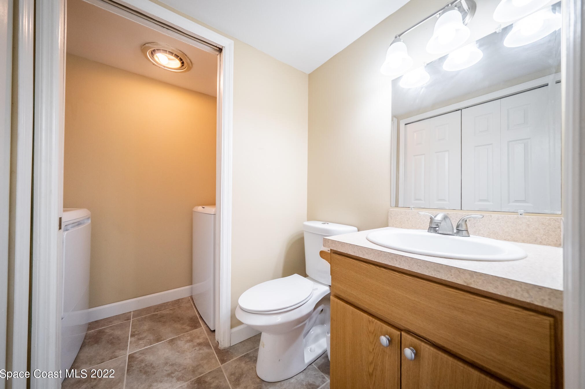 2016 Vis Oaks Cir, Melbourne FL 32905-3121 exterior