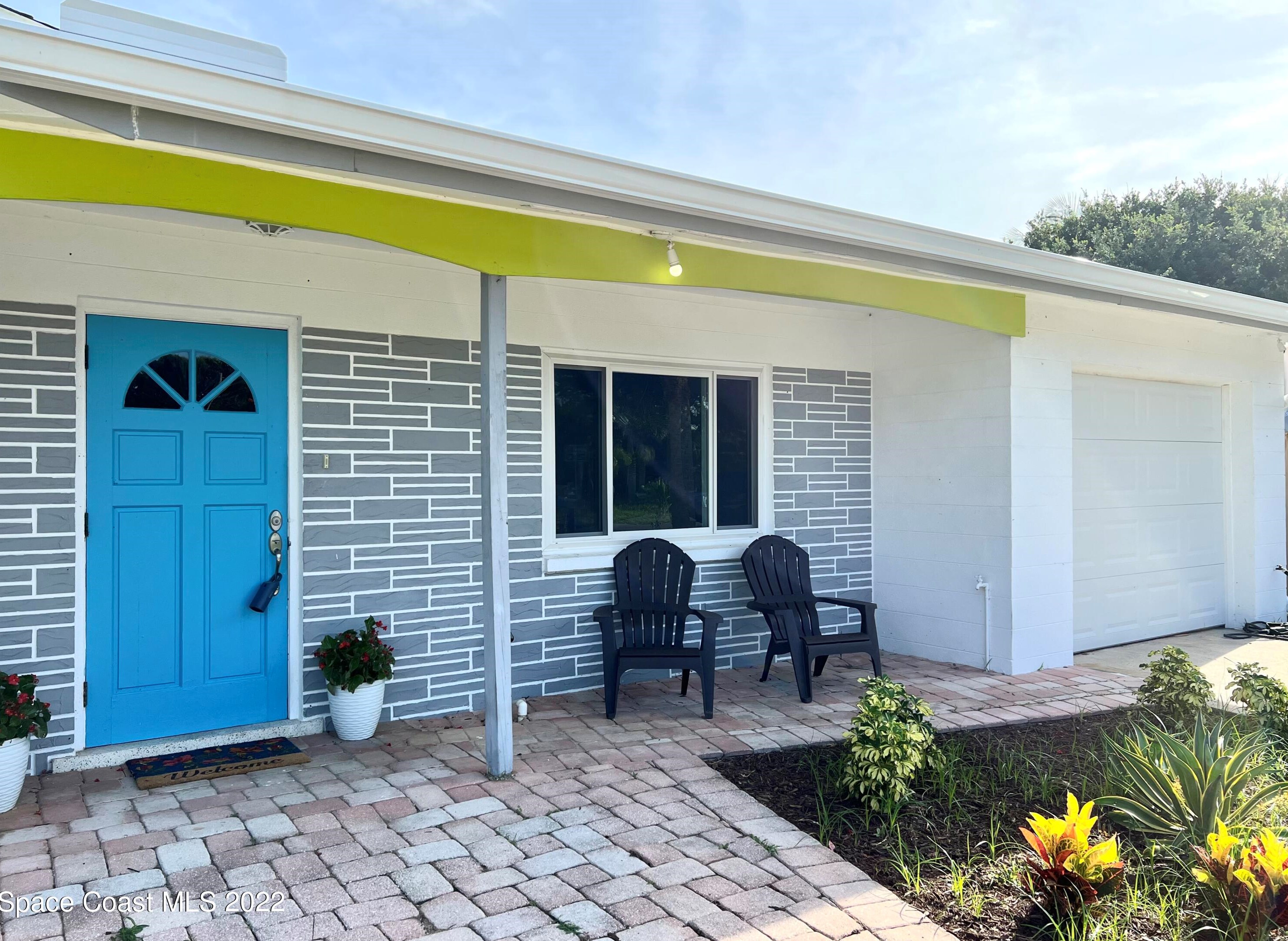 282 Fay Dr, Melbourne, FL 32903-2633