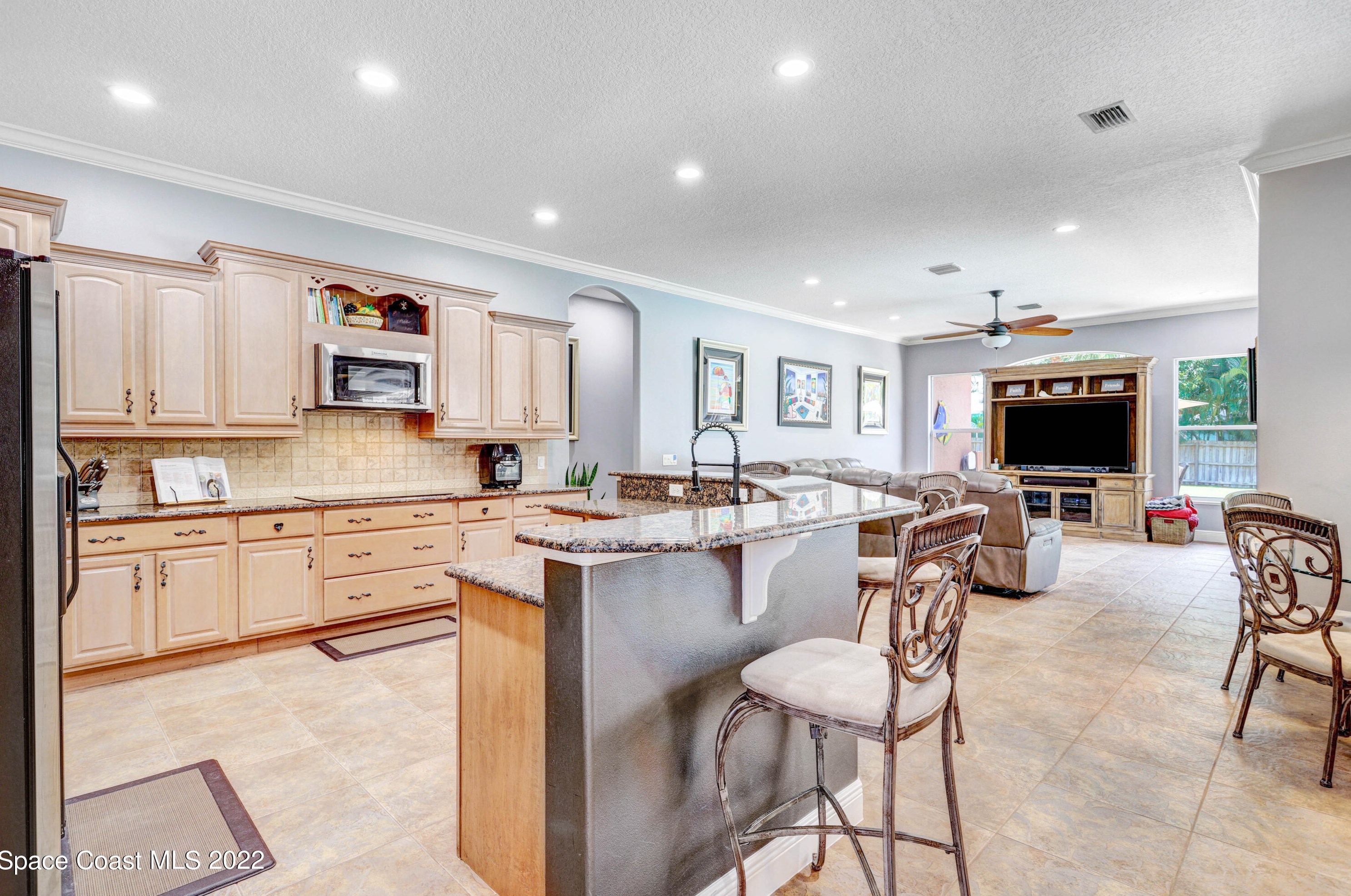 192 Rainbow St, Merritt Island FL 32952-6241 exterior