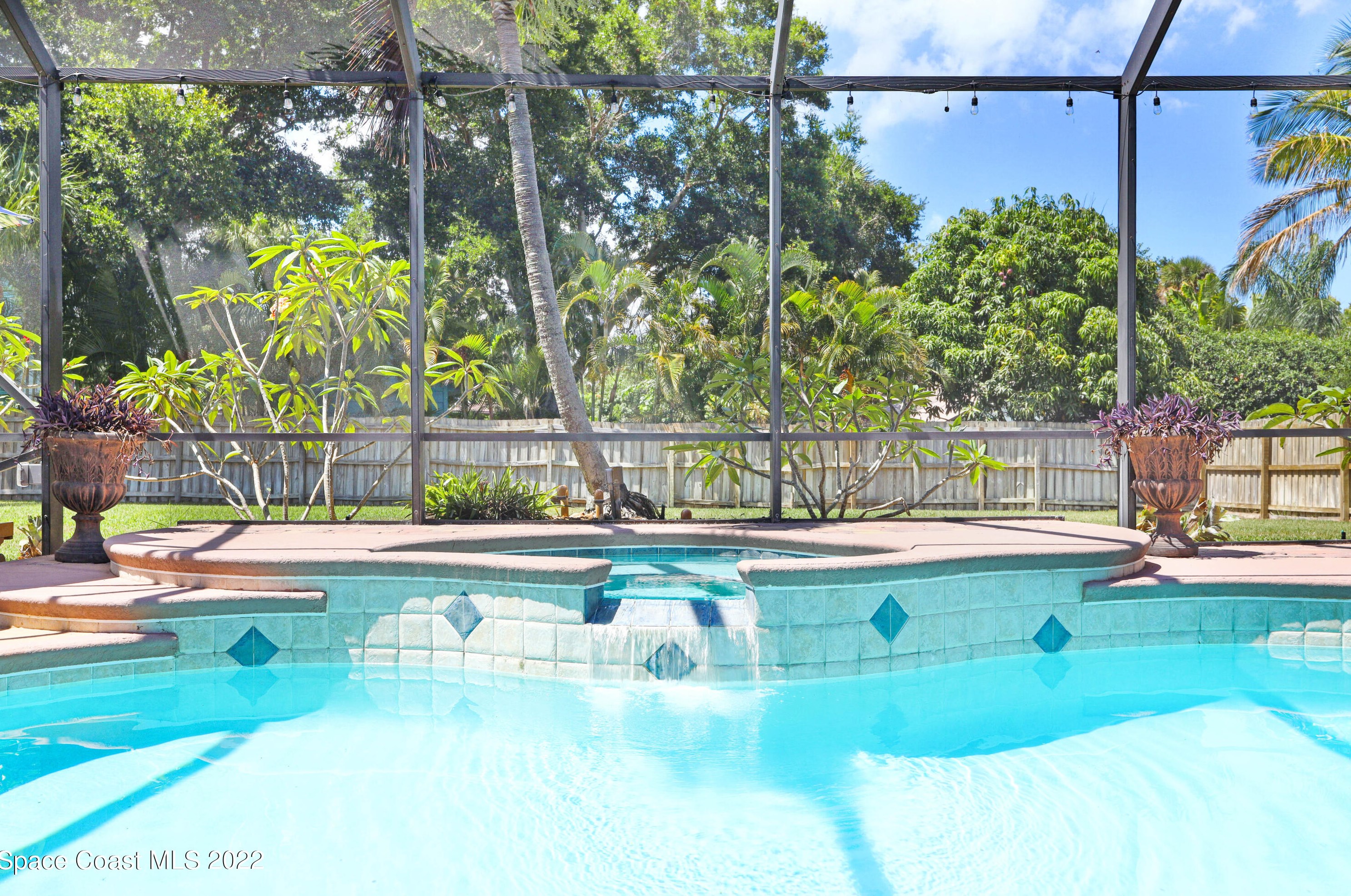 192 Rainbow St, Merritt Island FL 32952-6241 exterior