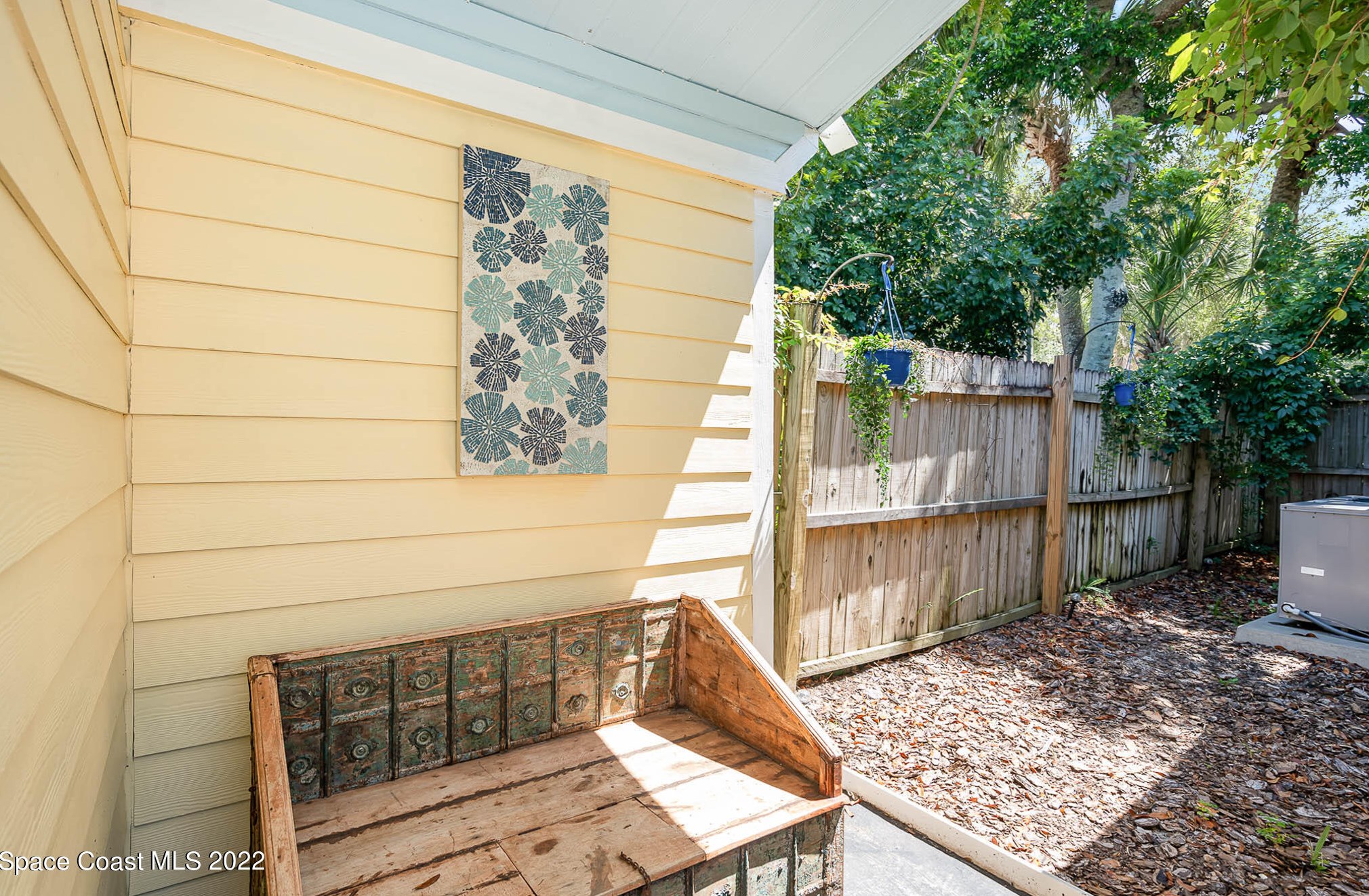 2013 Guava Ave, Melbourne FL 32935-6611 exterior