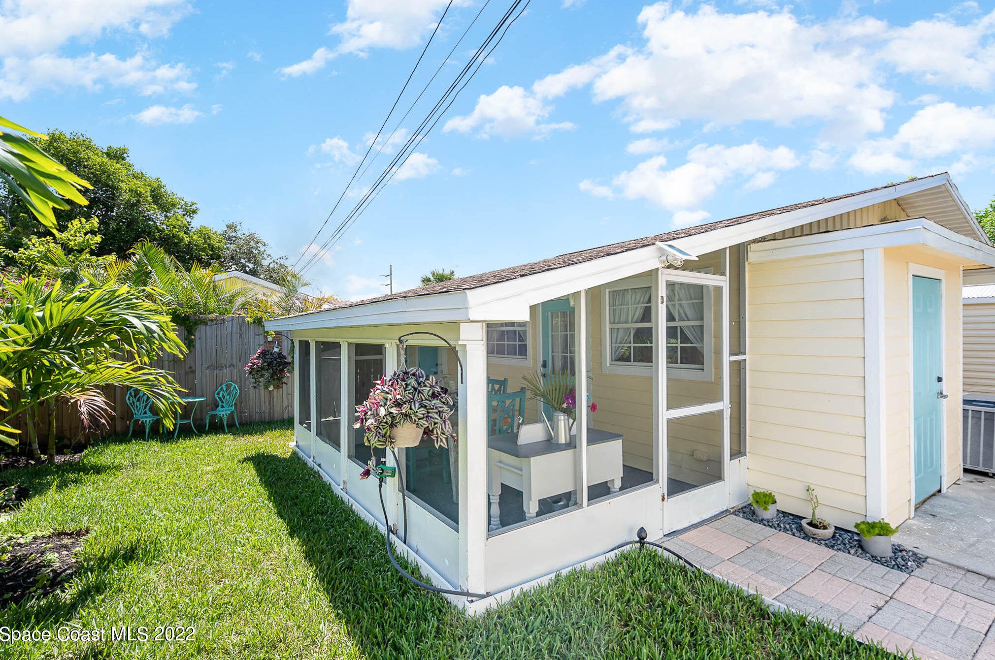 2013 Guava Ave, Melbourne, FL 32935-6611