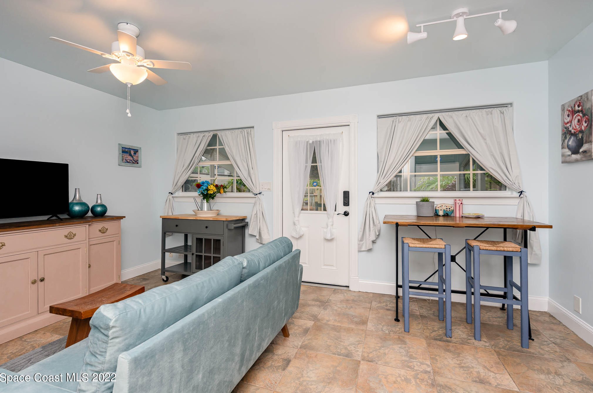 2013 Guava Ave, Melbourne FL 32935-6611 exterior