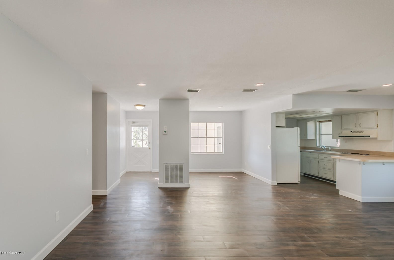 300 Amherst Ave, Melbourne FL  32901-6942 exterior